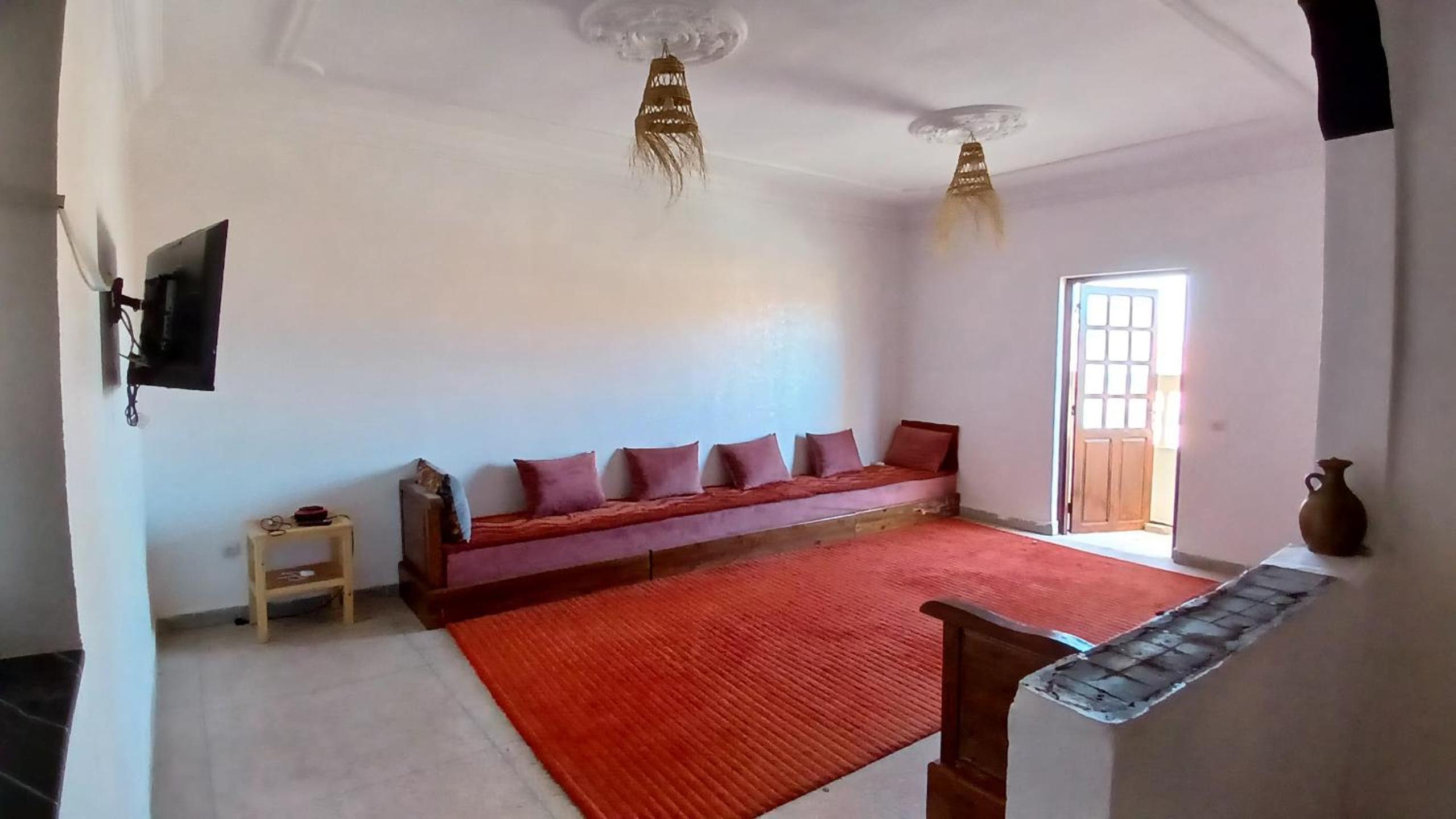 WARZAZAT Hostel