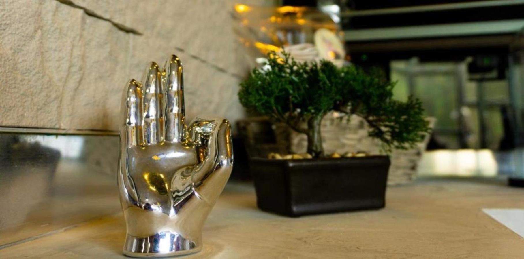 EleMYNT LifeStyle Hotel
