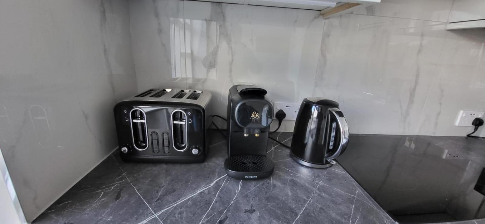 1 Bed, G-Floor apt close to O2, Excel and City Airport