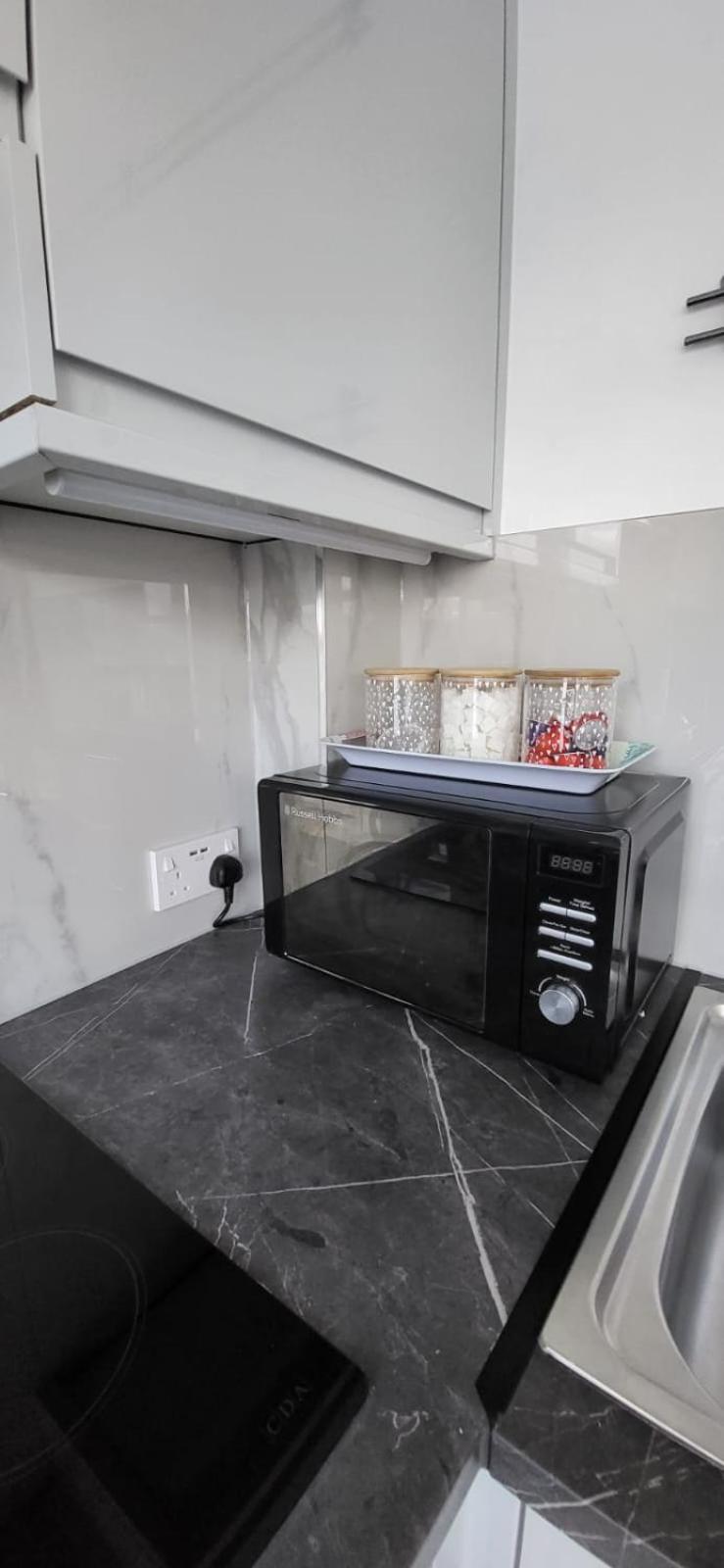 1 Bed, G-Floor apt close to O2, Excel and City Airport