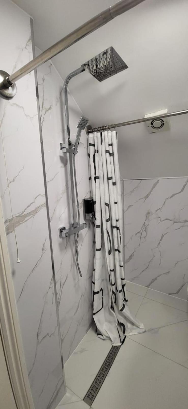 1 Bed, G-Floor apt close to O2, Excel and City Airport