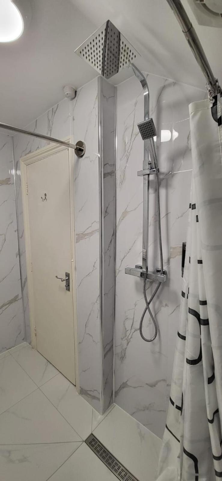 1 Bed, G-Floor apt close to O2, Excel and City Airport