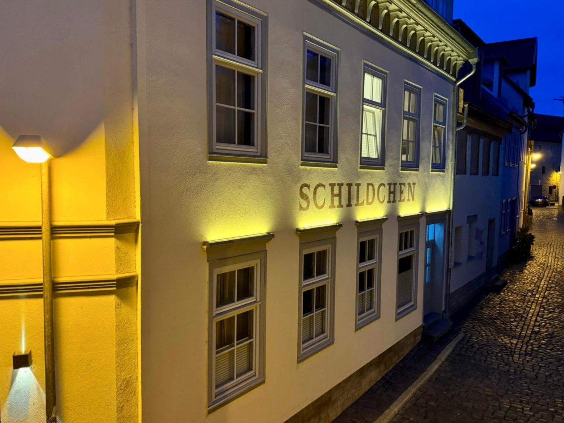 Ferienwohnung Schildblick Modernes Apartment direkt in der Altstadt von Erfurt nahe der Krämerbrücke - beste Innenstadtlage