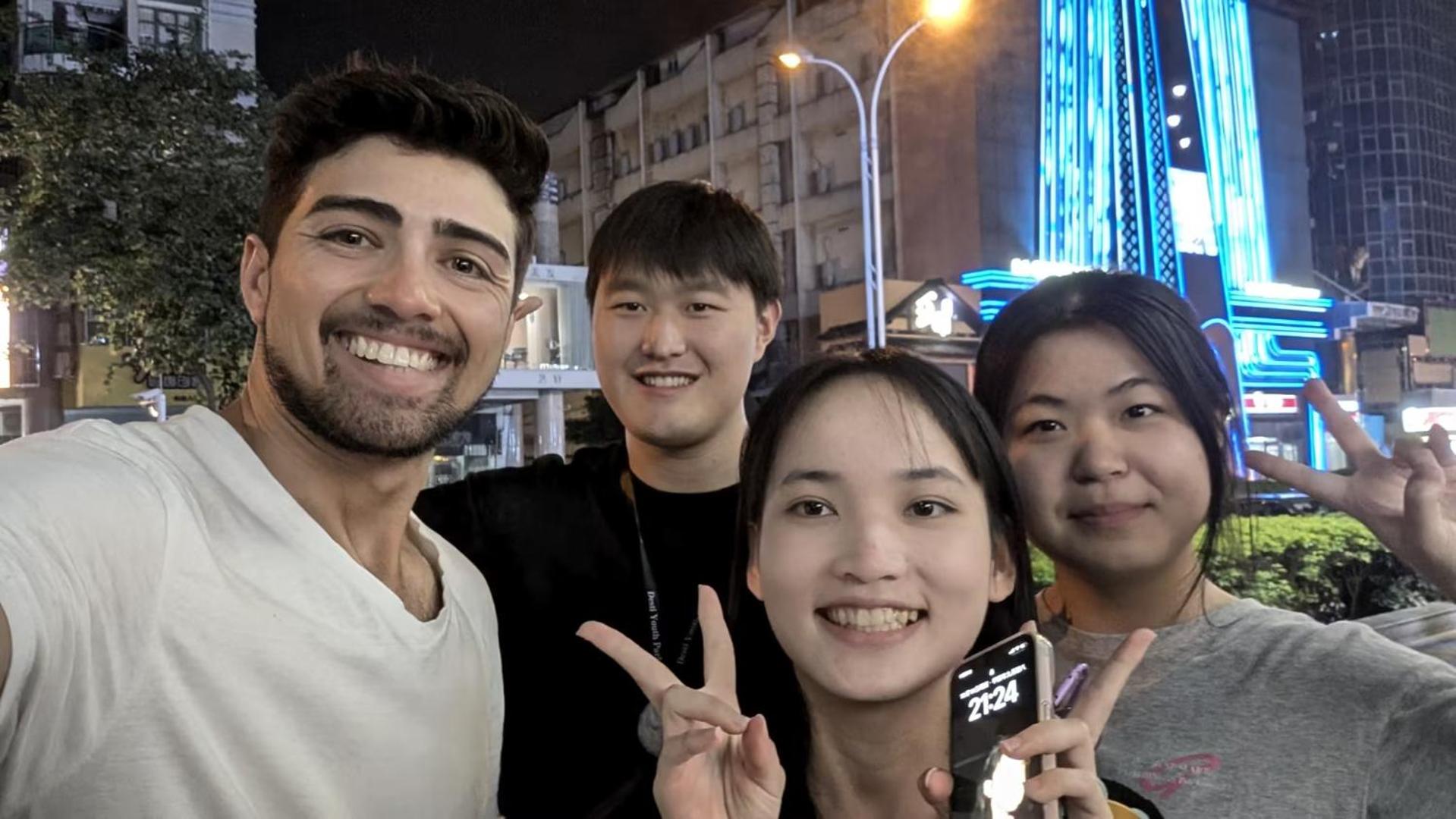 Xiamen Desti Youth Park Hostel Zhongshan Road -24H Reception&English Service& Cafe& Bar& Luggage Storage& Large Public Area