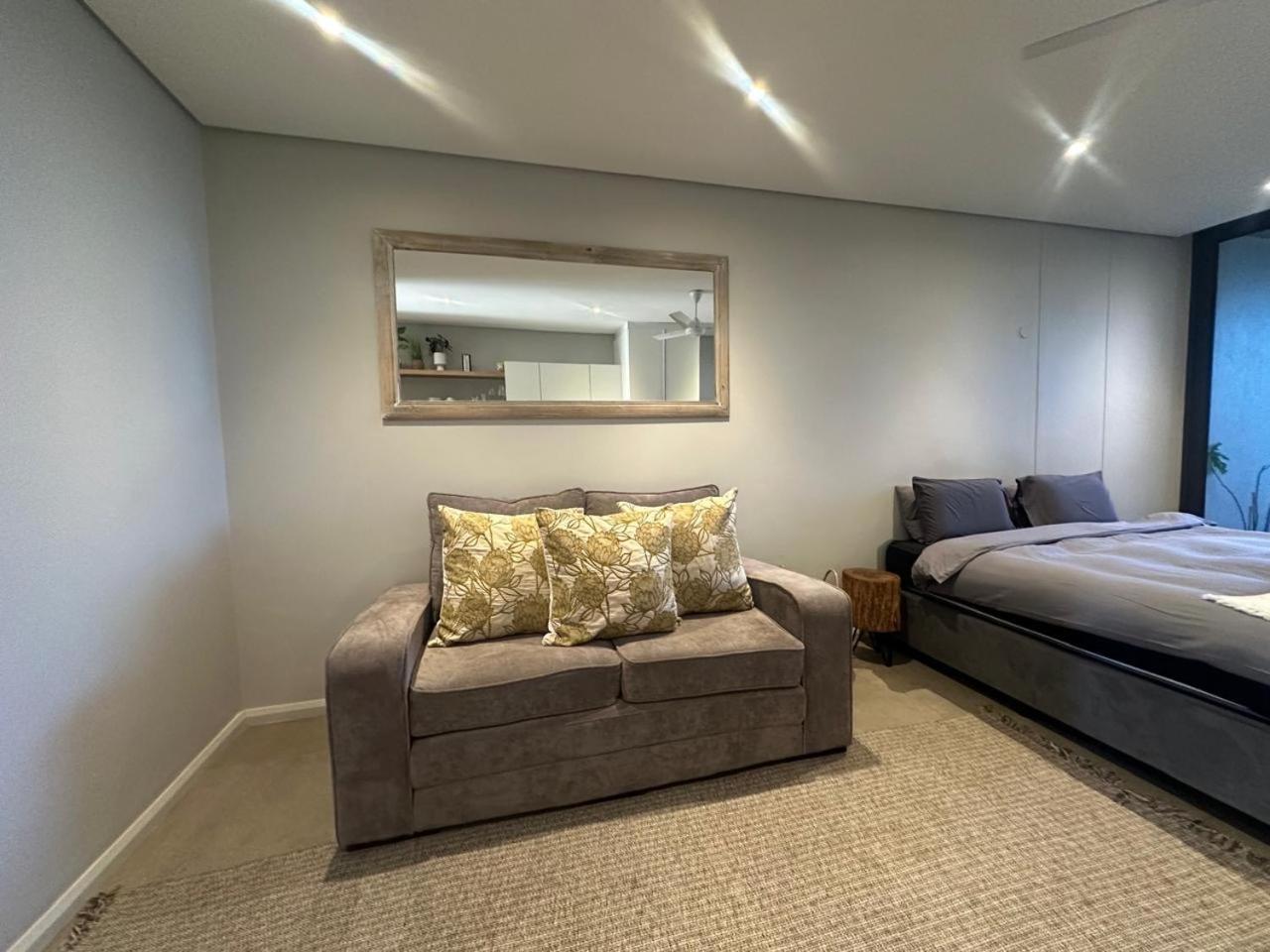 Neat ground floor open plan apartment view 5