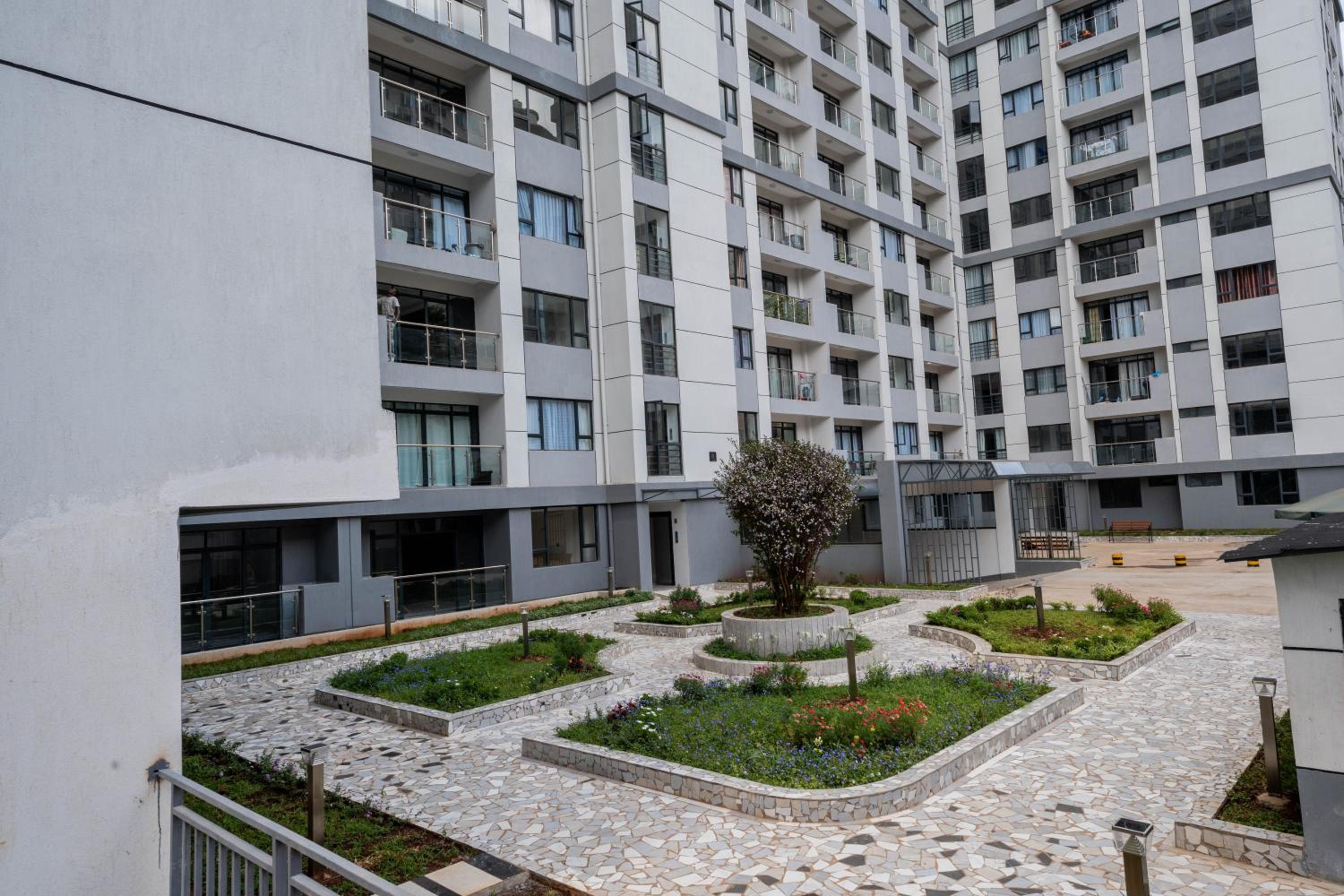 Luvega Oasis Suites 1 BR view 5