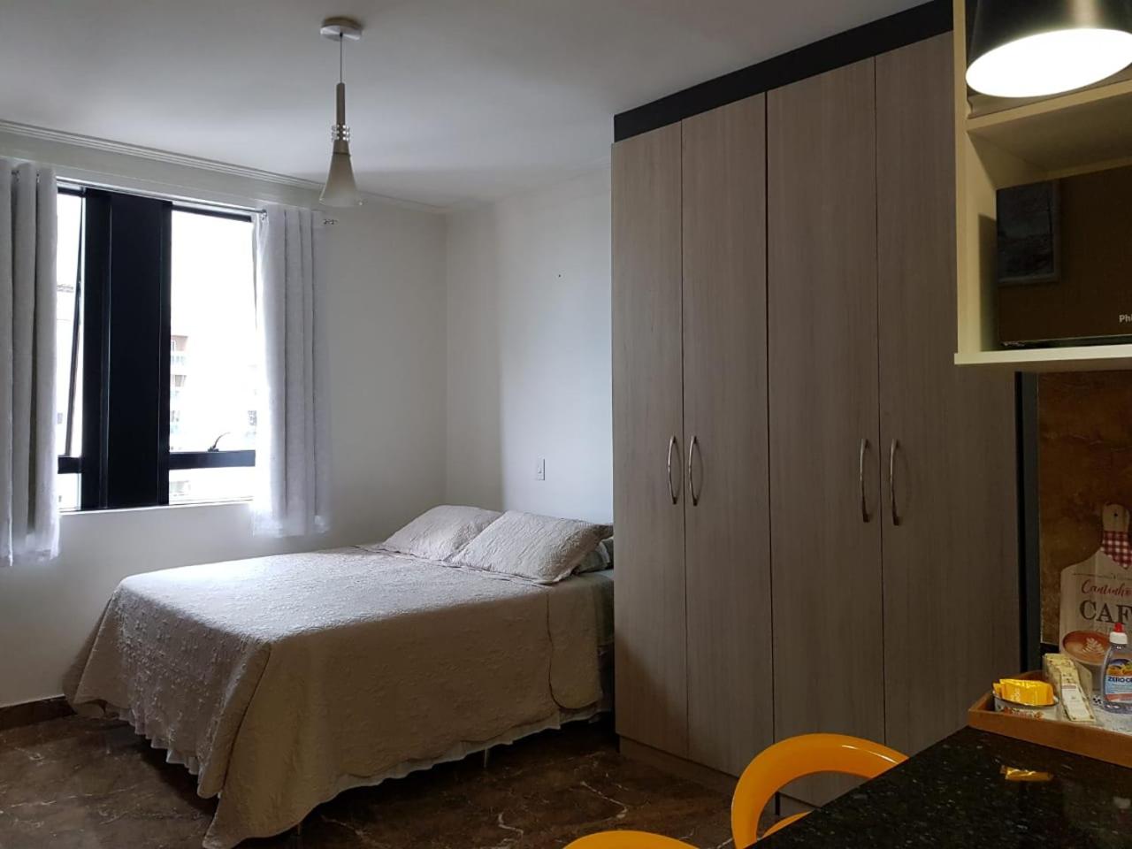 Flat Novo1 - Cama Queen, Ar, Estac e Internet