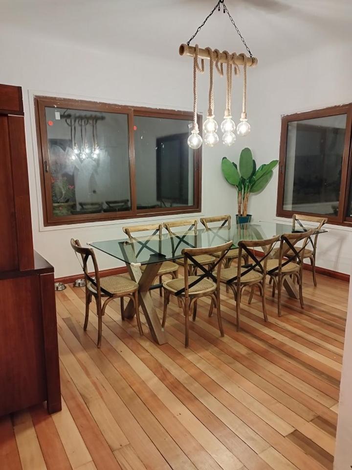 Gran casa a pasos de la playa