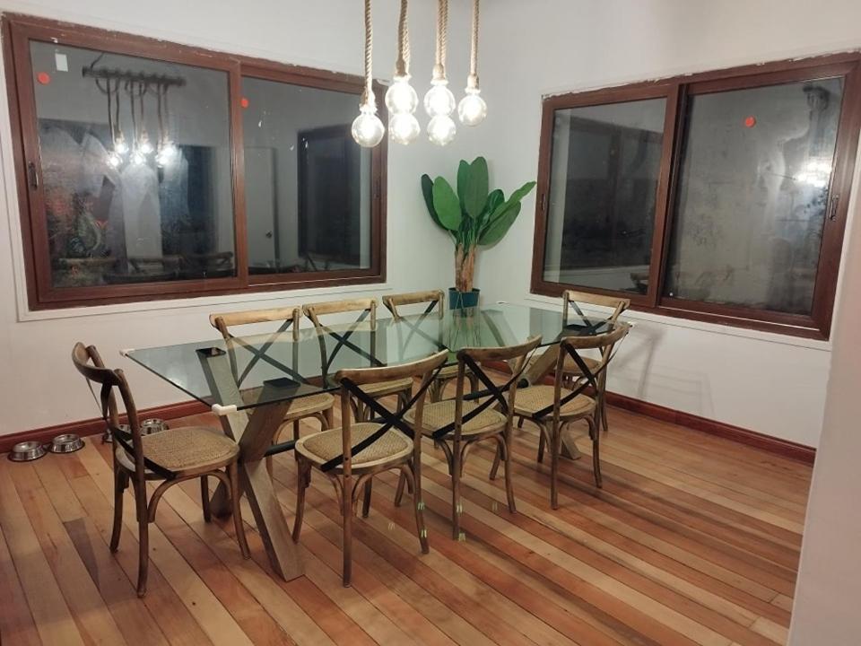 Gran casa a pasos de la playa
