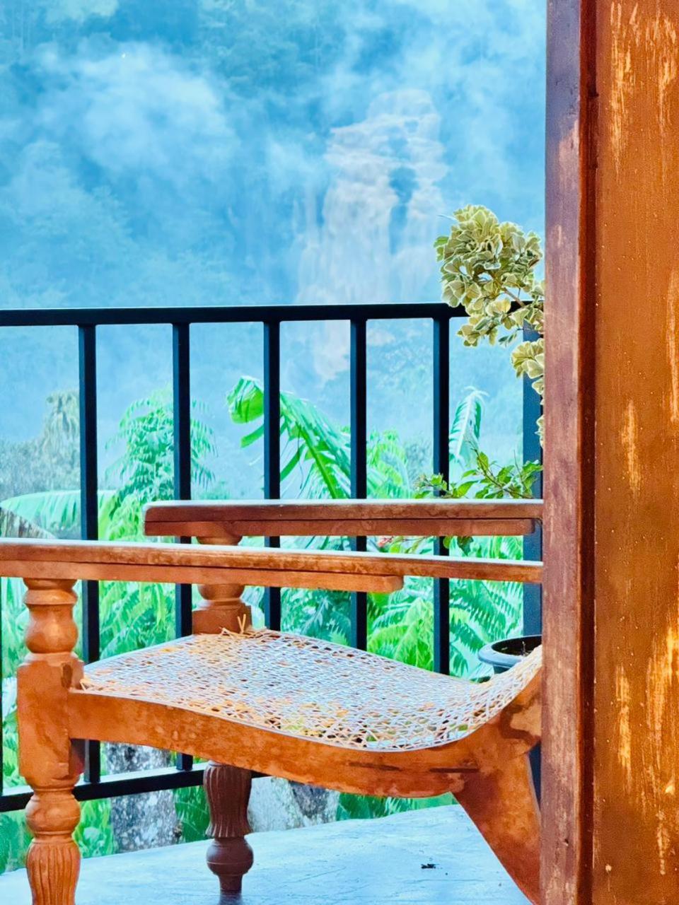 Rock Grand View view 2