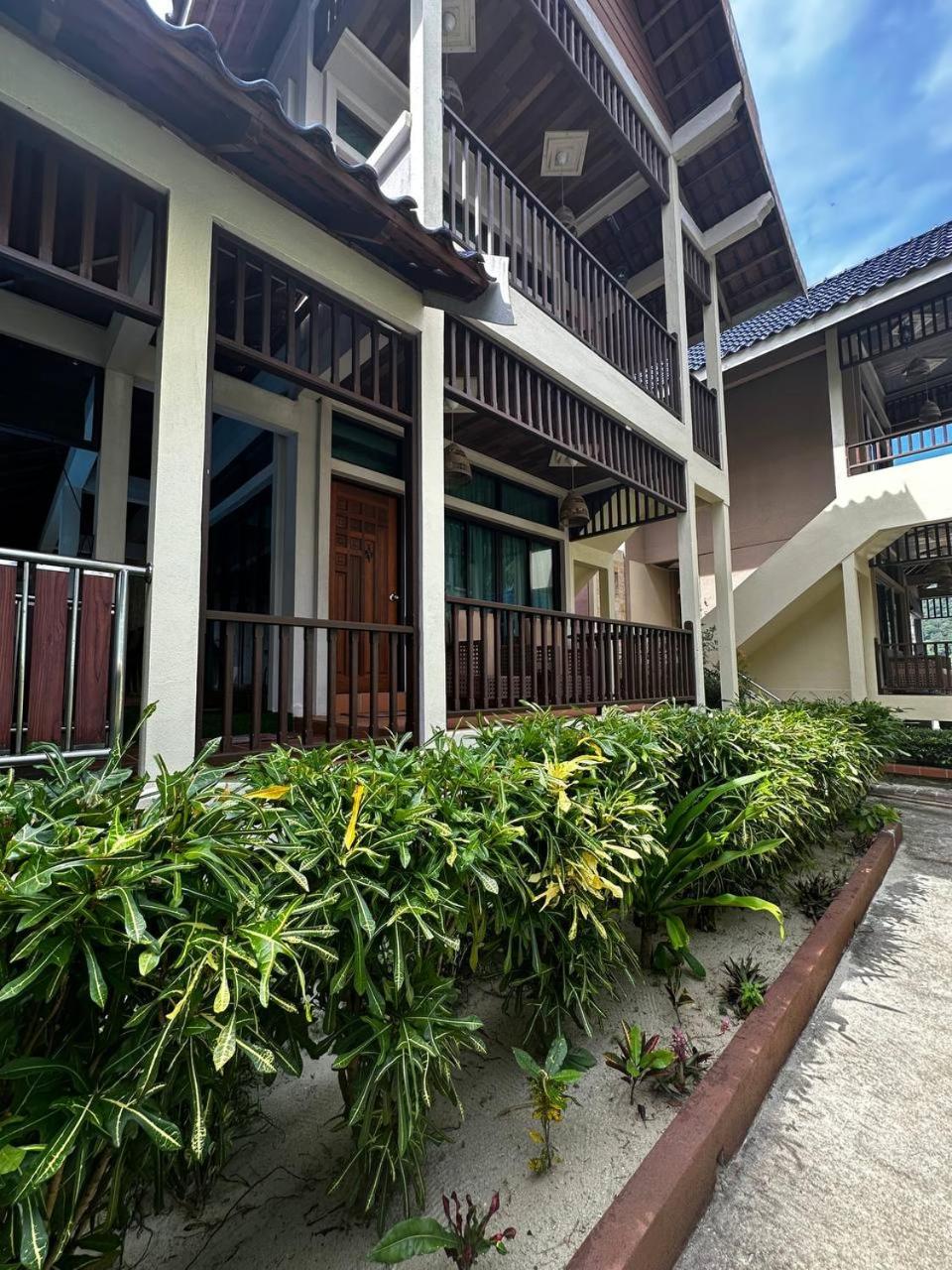 Photo 201