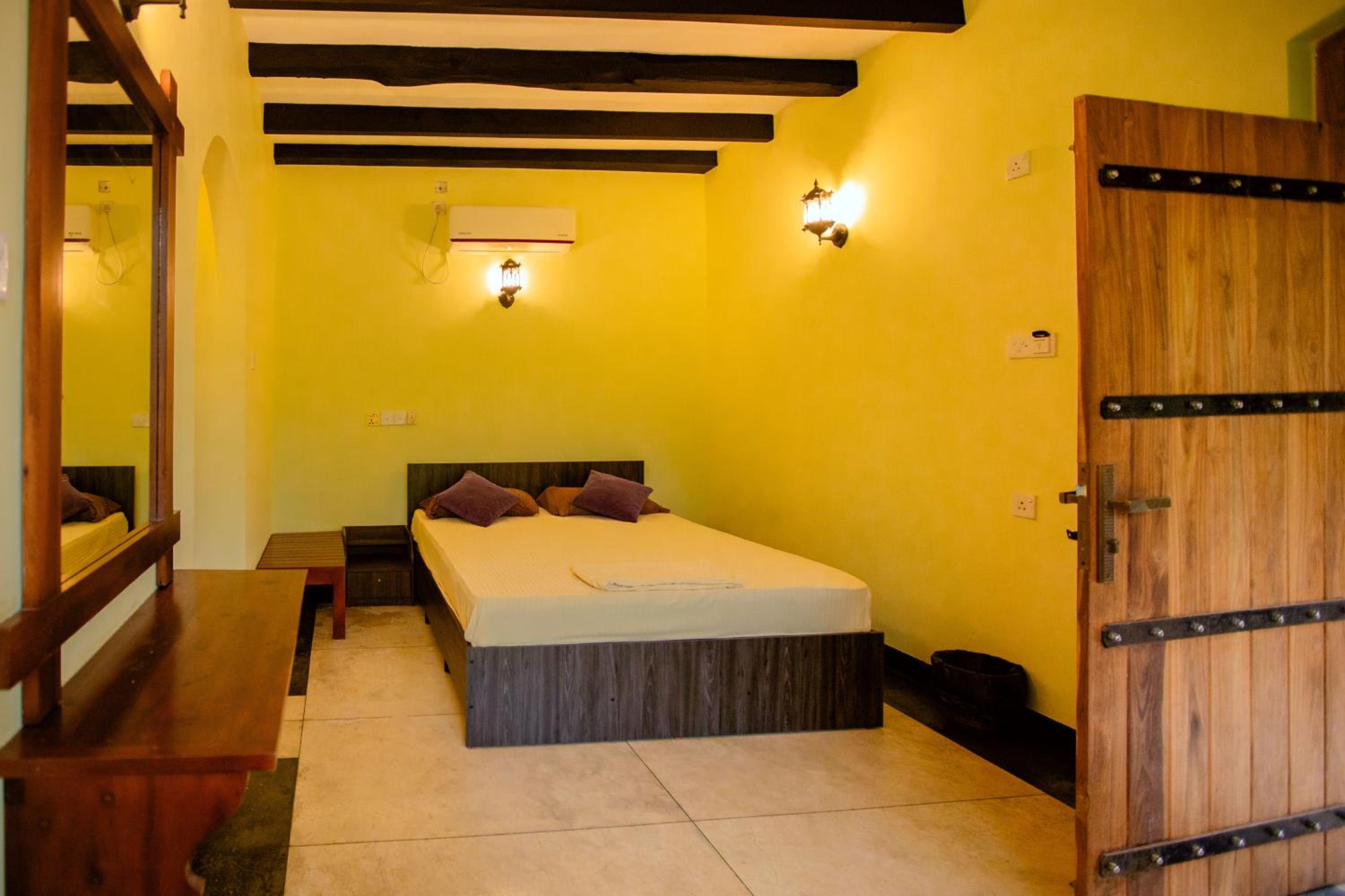 Yala River Face Inn