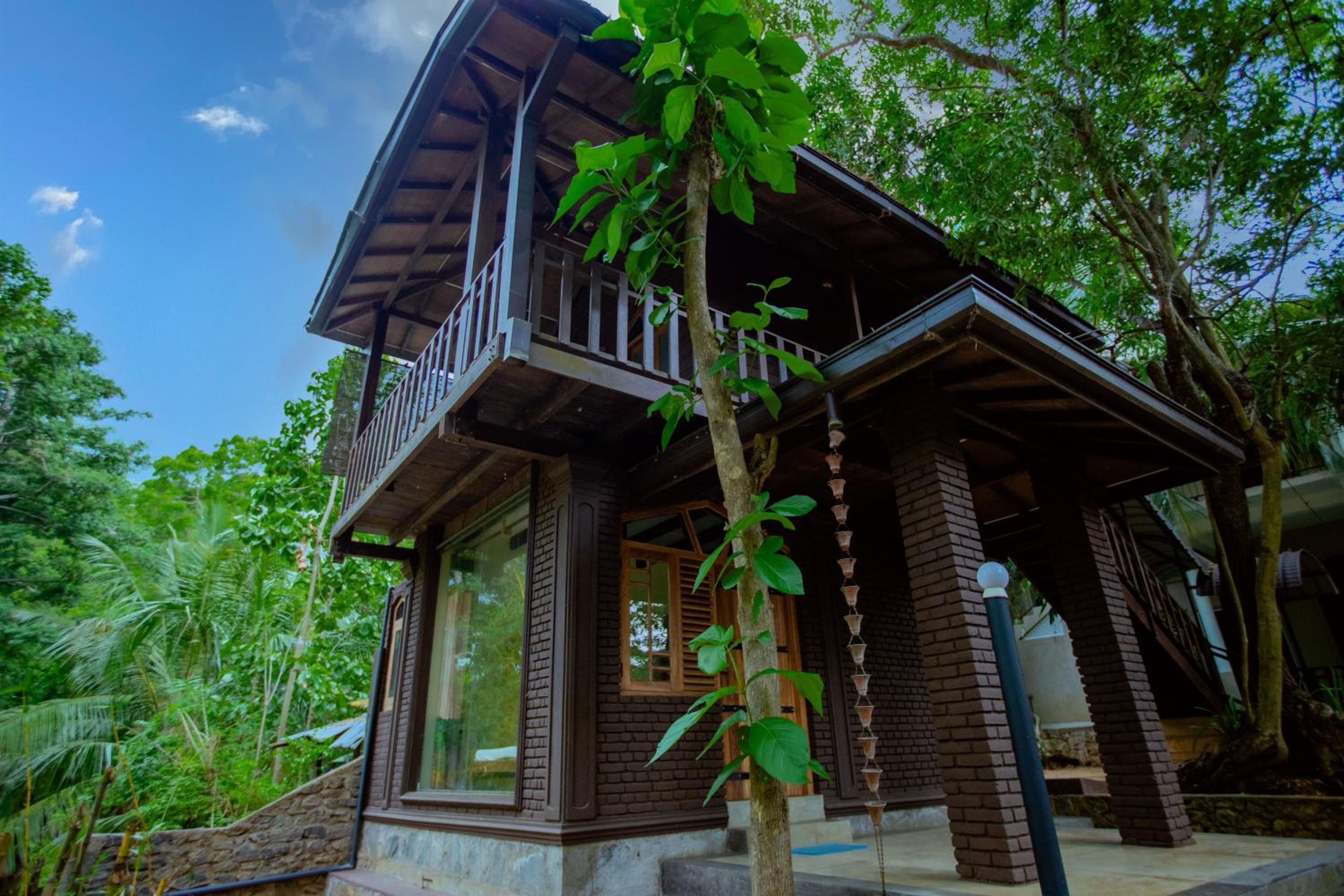 Yala River Face Inn