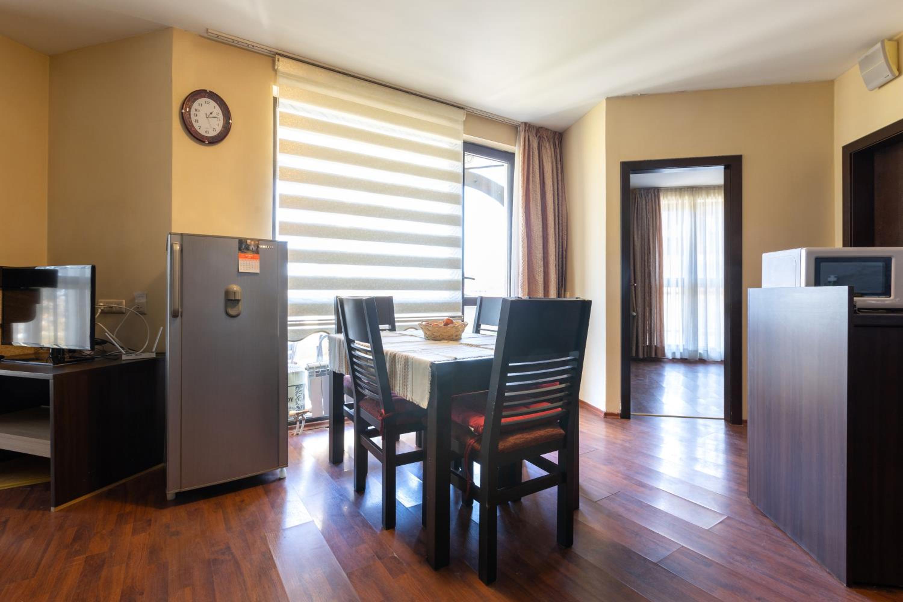 Exclusive two-floor 3-bedrooms apartment on the top floor