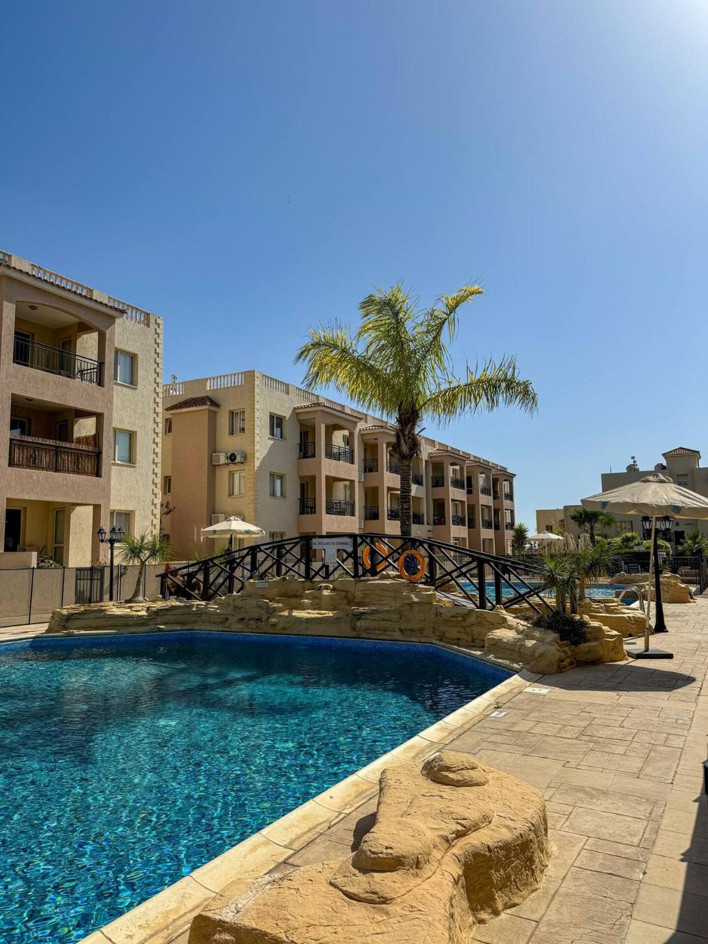 Royal-seacrest Oasis, Pool-side
