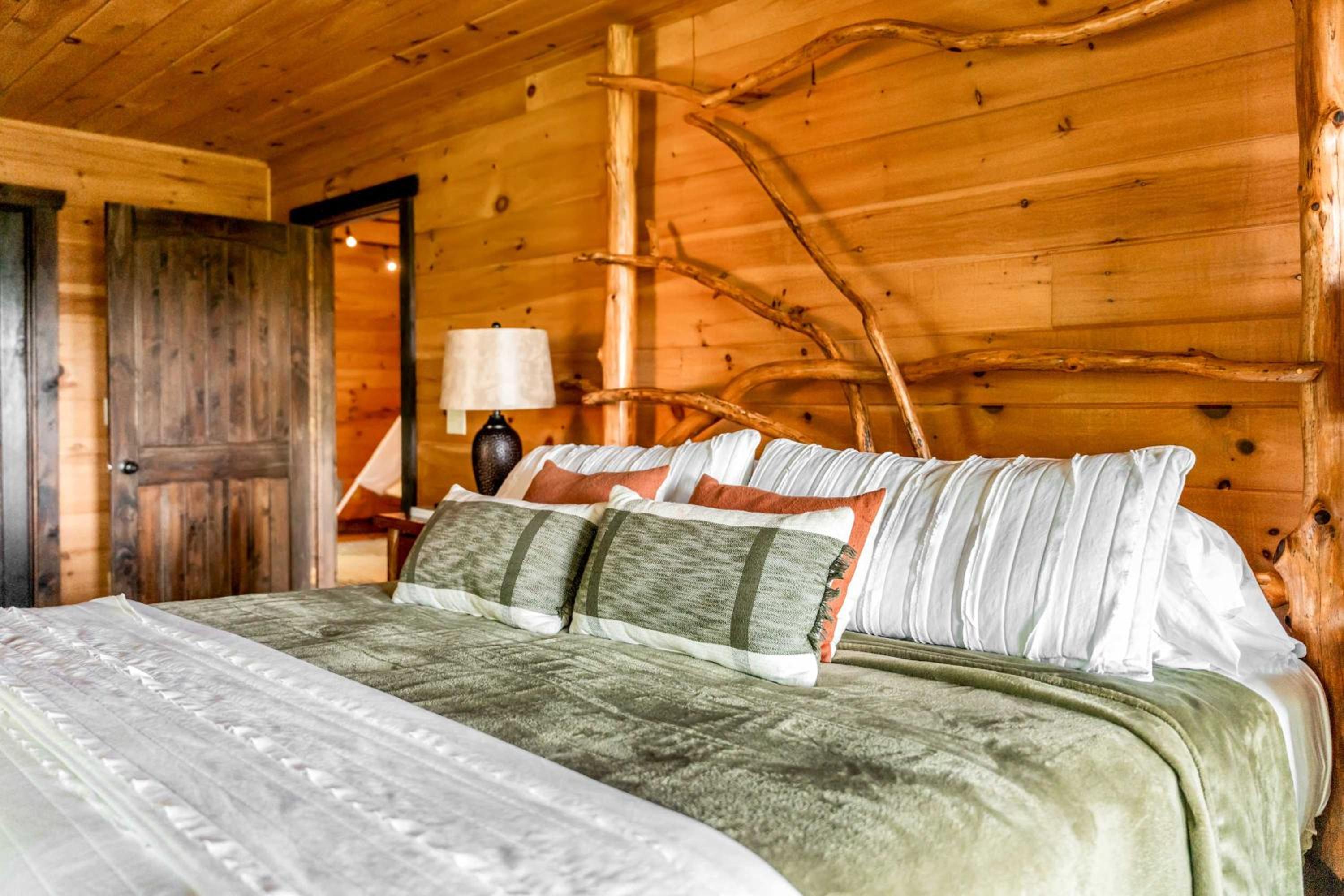 30 percent off thru July 5 Insane Views Hot Tub Game Room