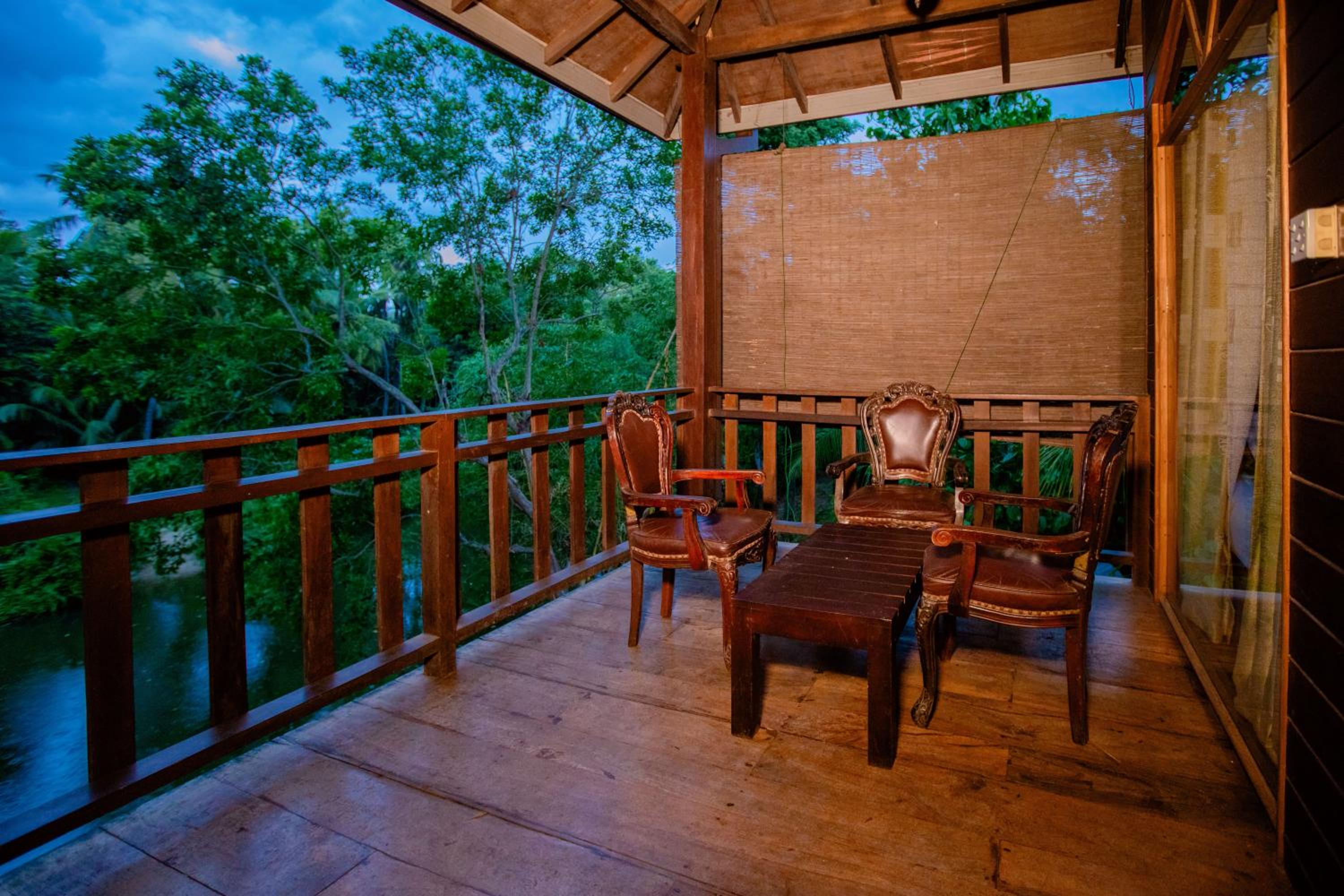 Yala River Face Inn