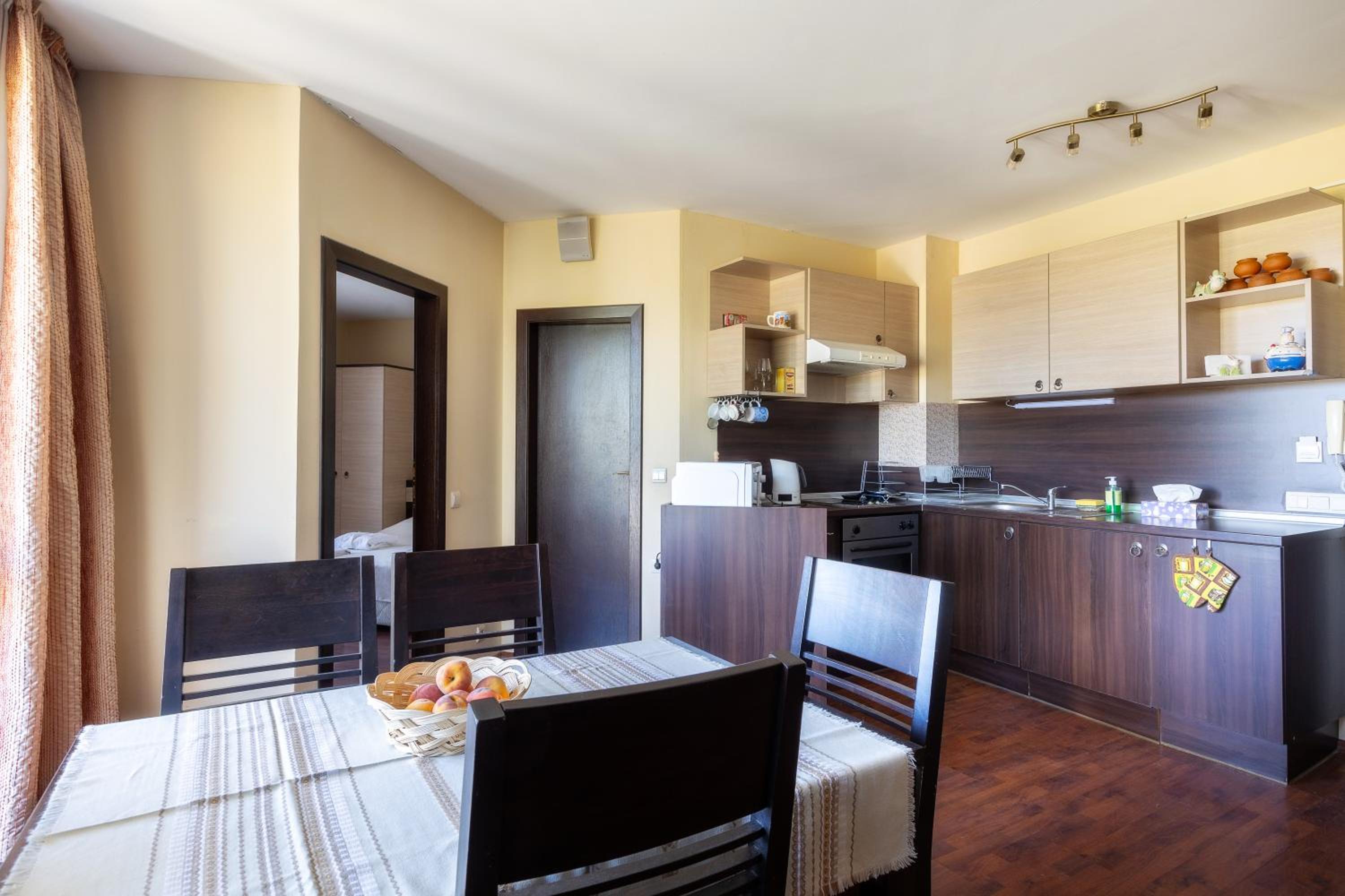 Exclusive two-floor 3-bedrooms apartment on the top floor