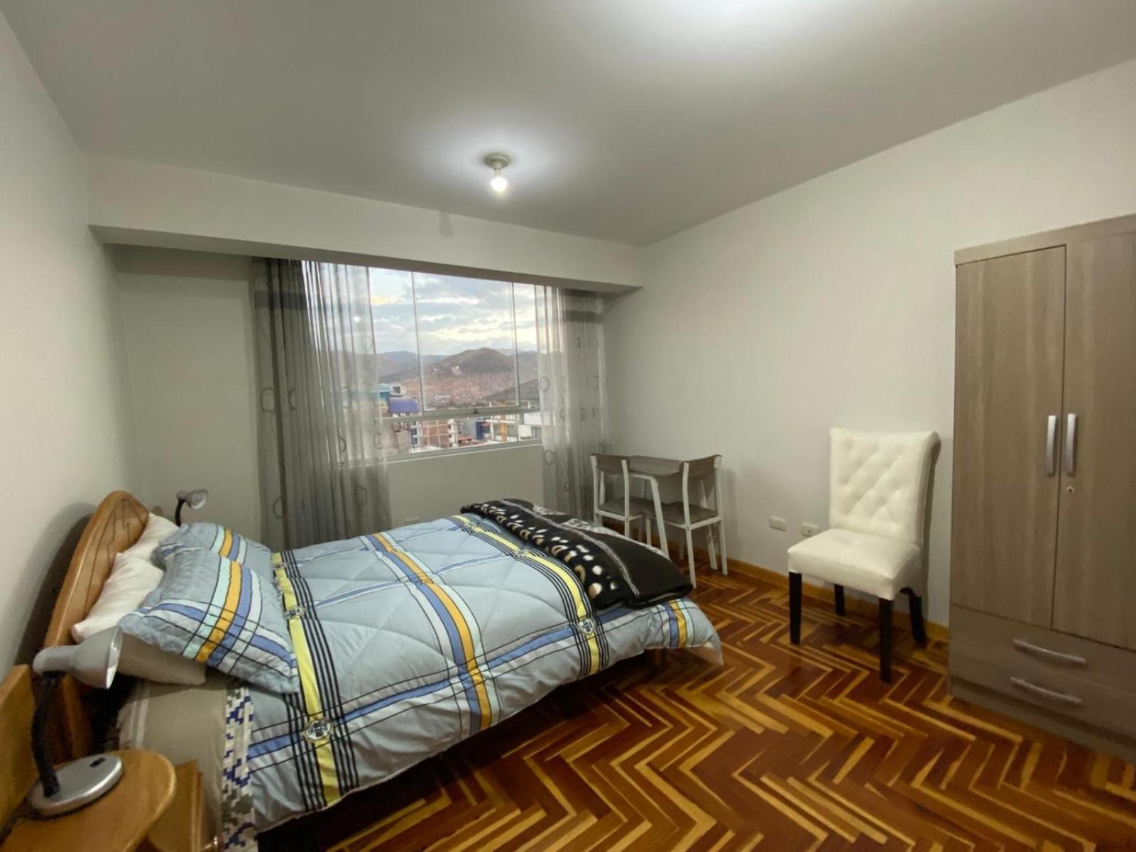 Happy Apartment