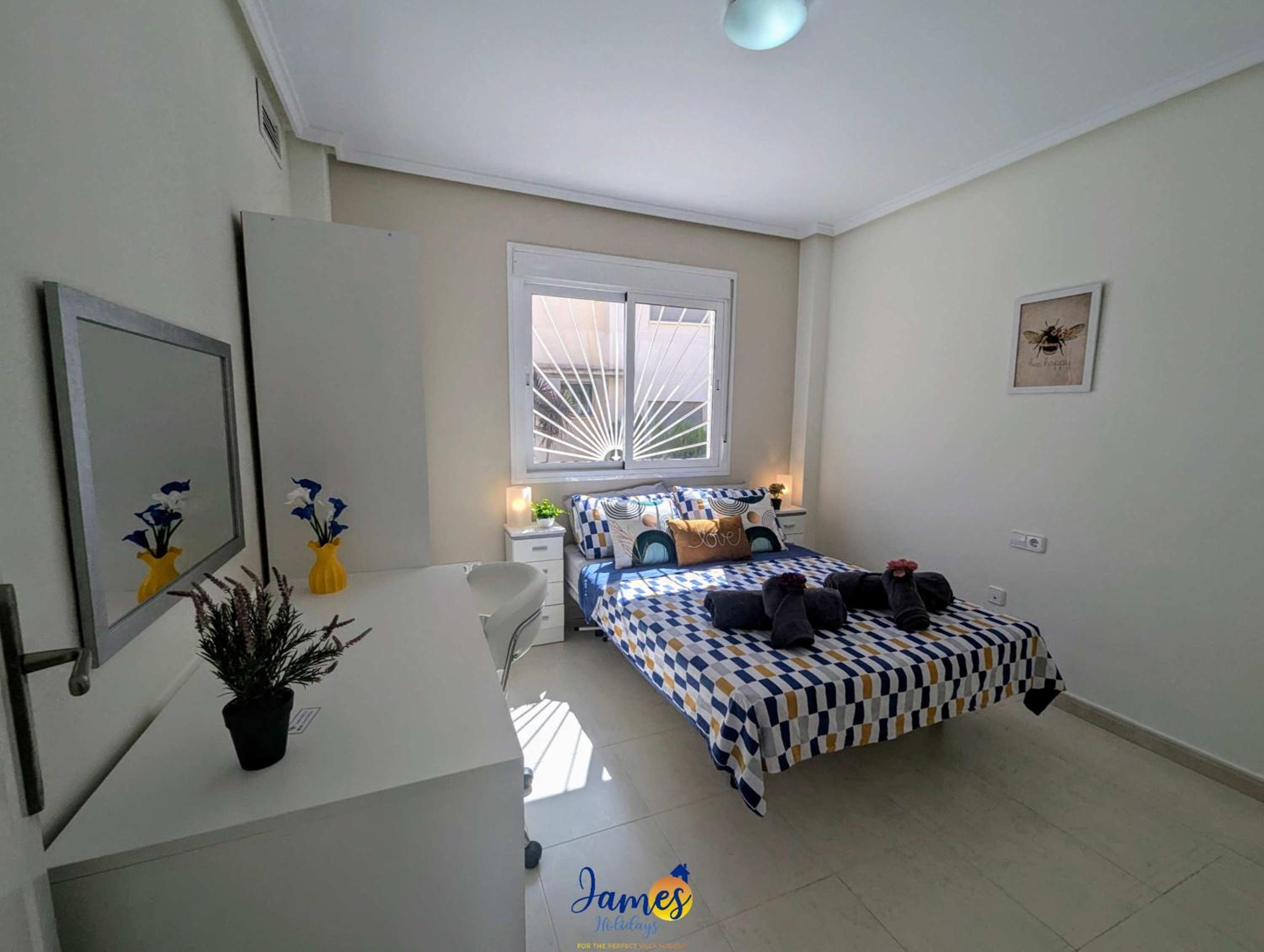 Mediterranean 3 Bed Townhouse CQ44 view 5