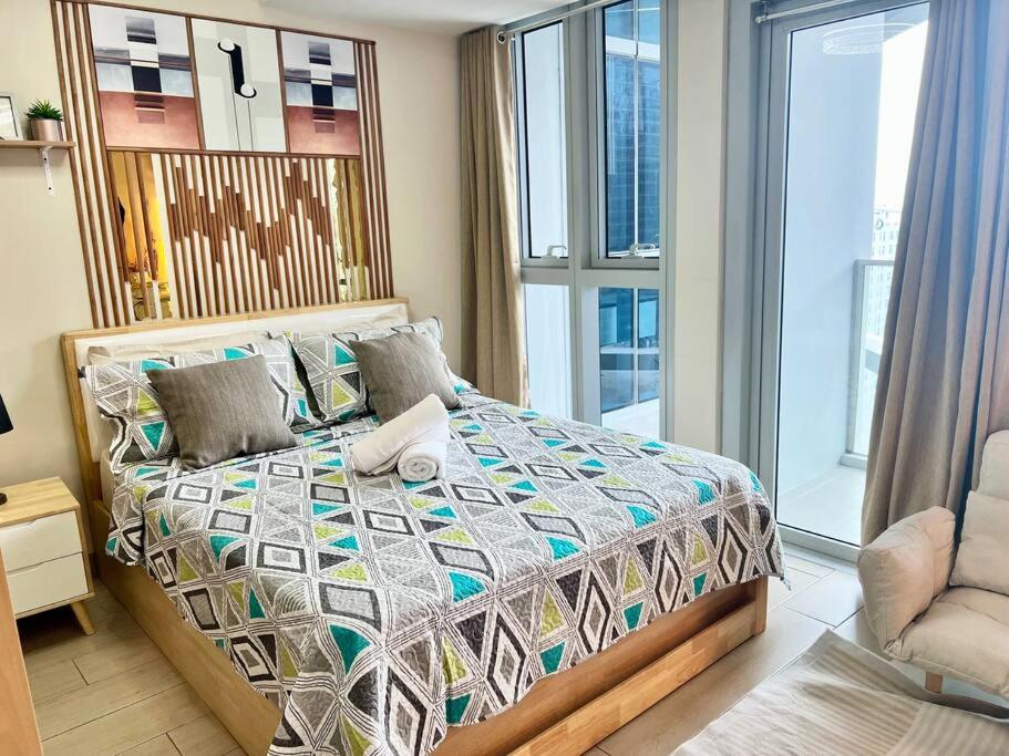 Uptown Parksuites Stylish Overlooking View