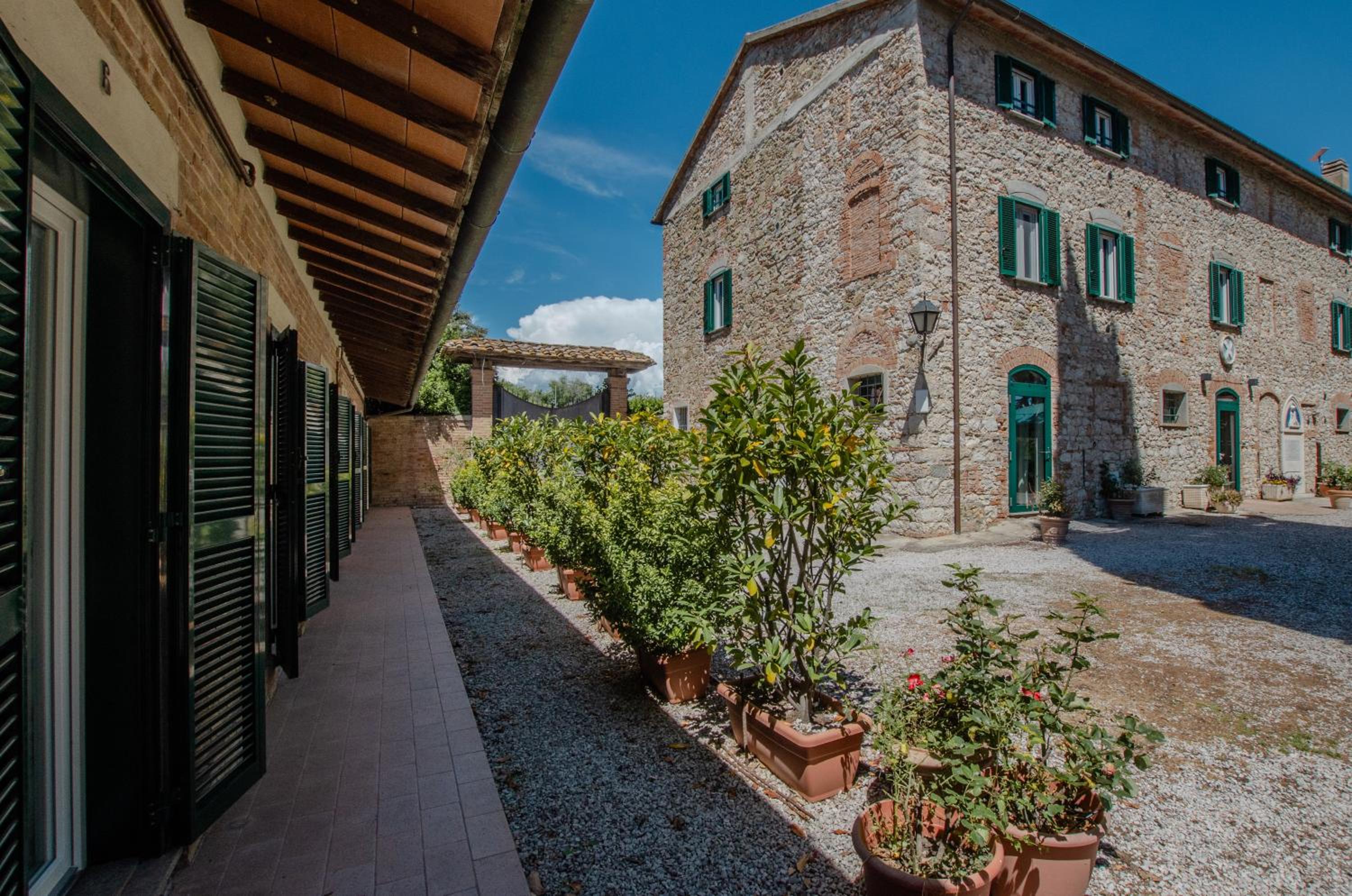 Razza del Casalone view 2