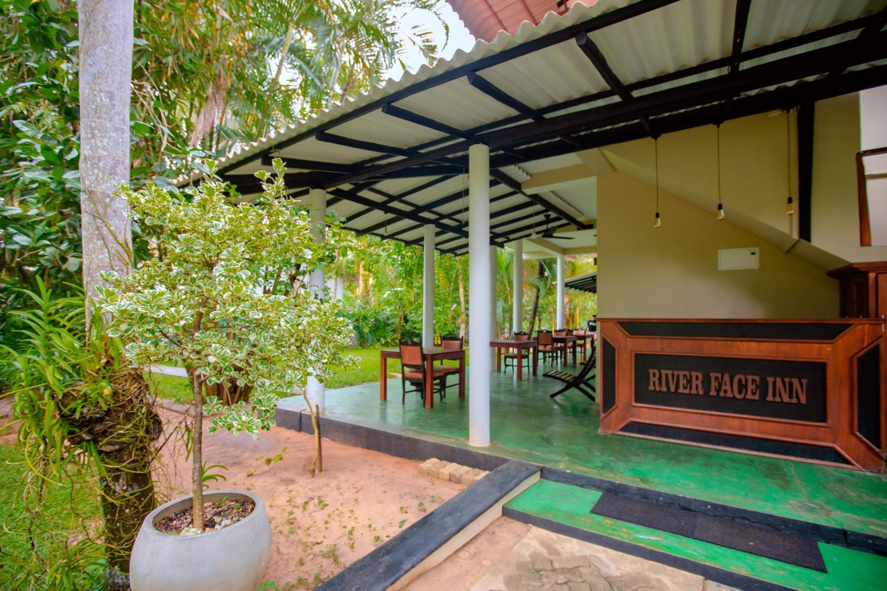 Yala River Face Inn