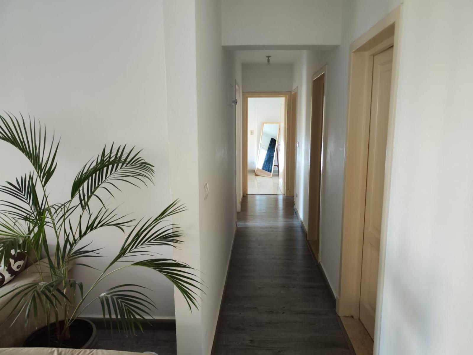 Luxurious 2 bedroom modern garden apartment Available ensuite private bedroom or whole flat privately