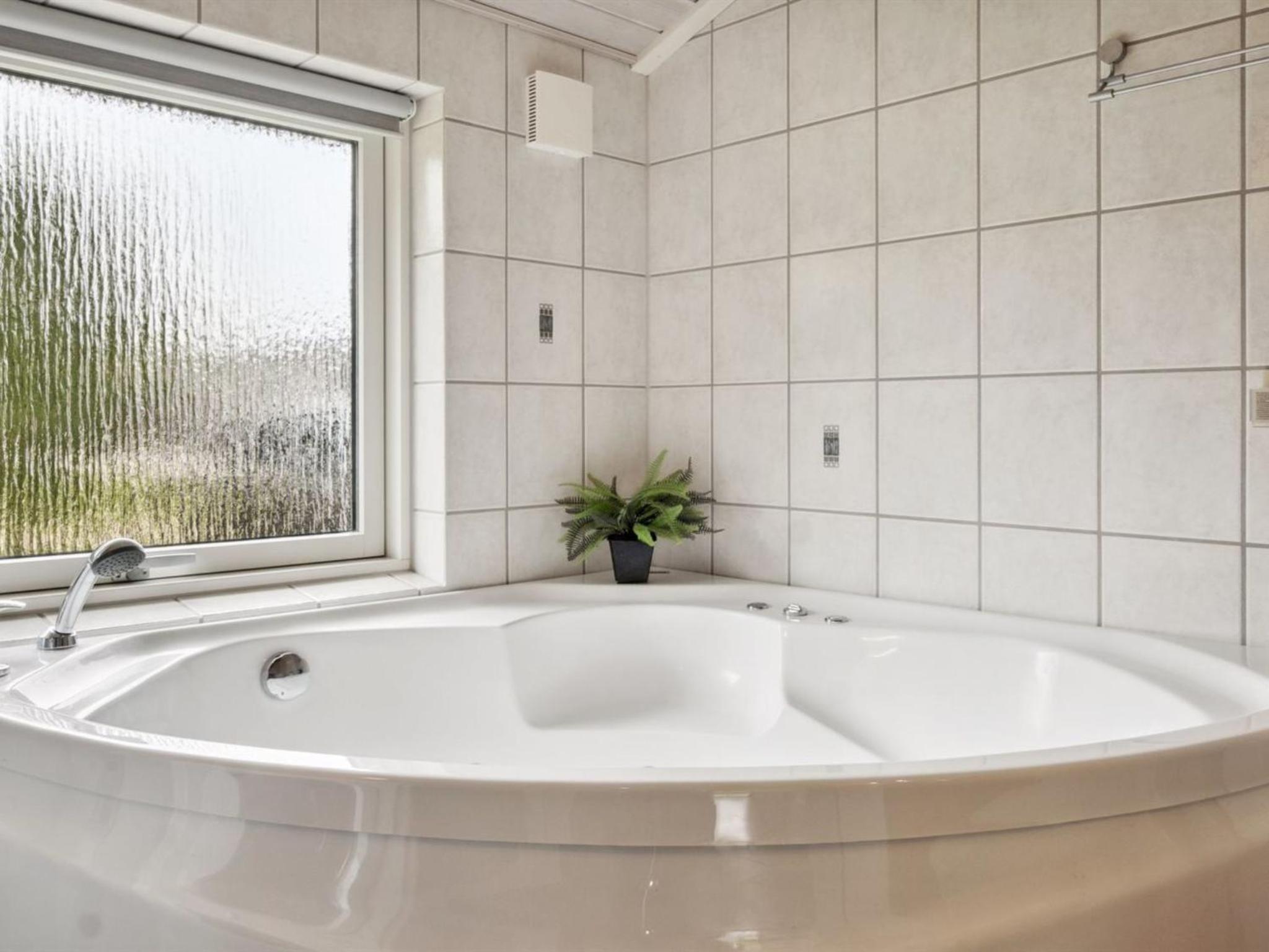 Holiday Home Eljena - 700m from the sea by Interhome