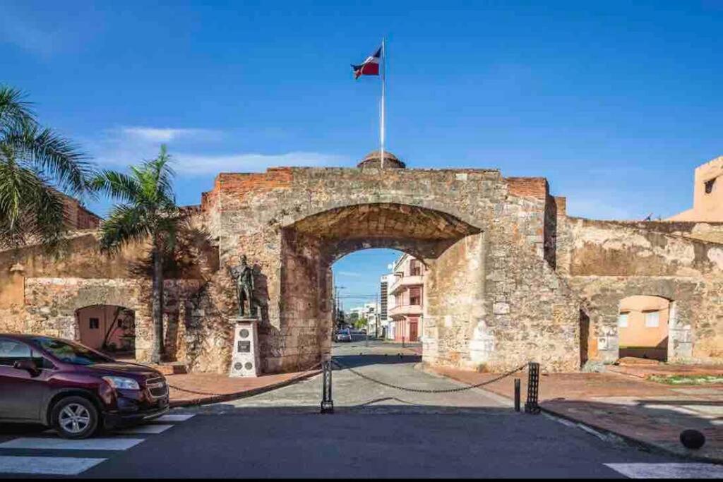 Colonial leyton apartment