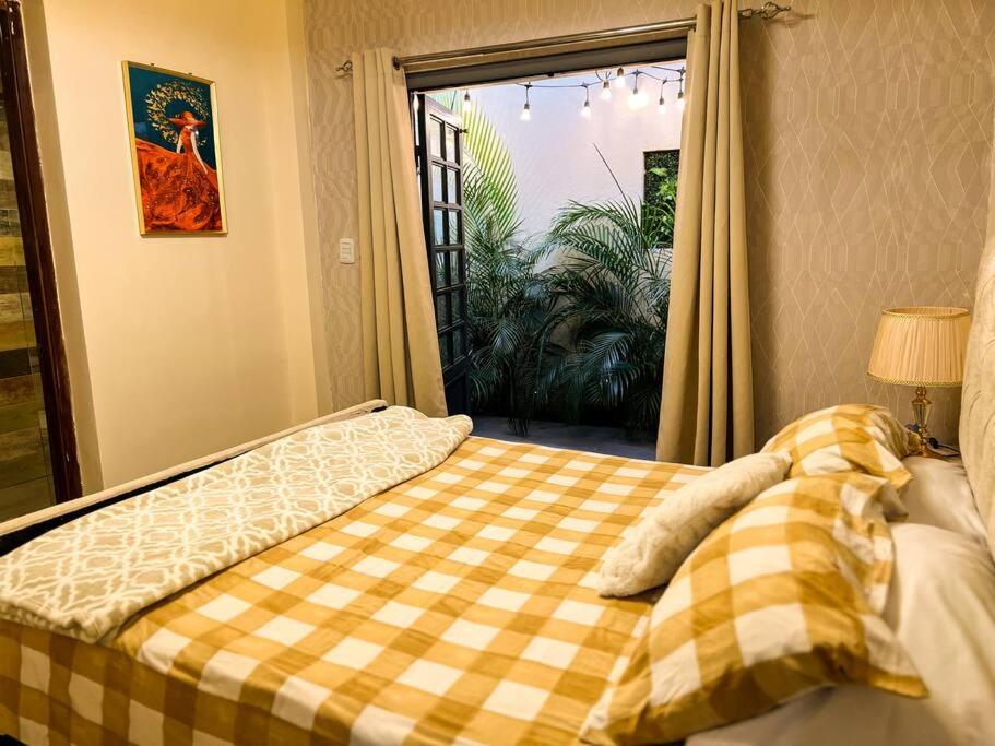Colonial leyton apartment