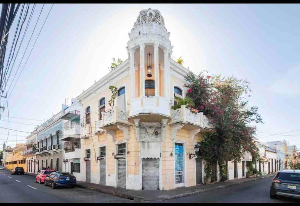 Colonial leyton apartment