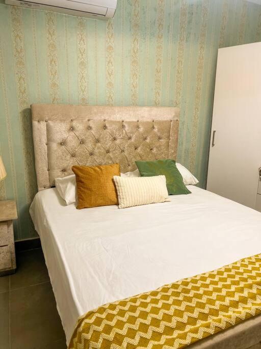 Colonial leyton apartment