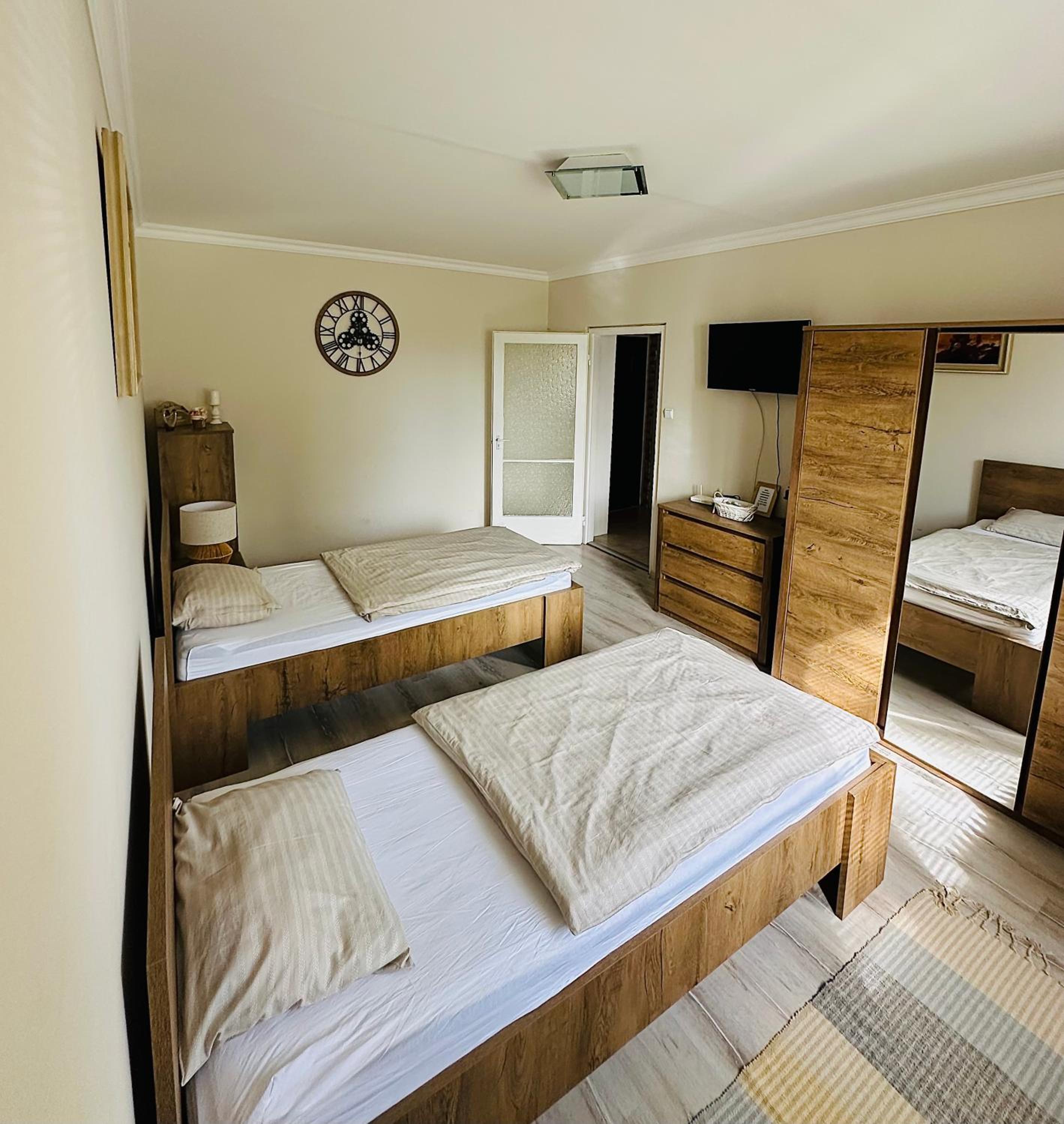 Anna Apartman