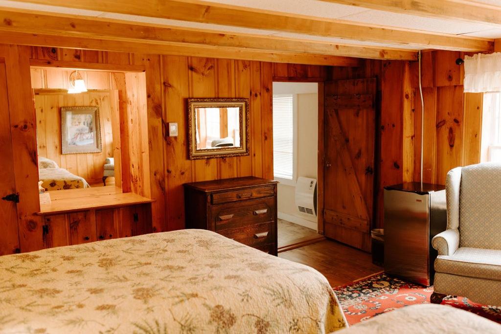 Snowvillage Inn