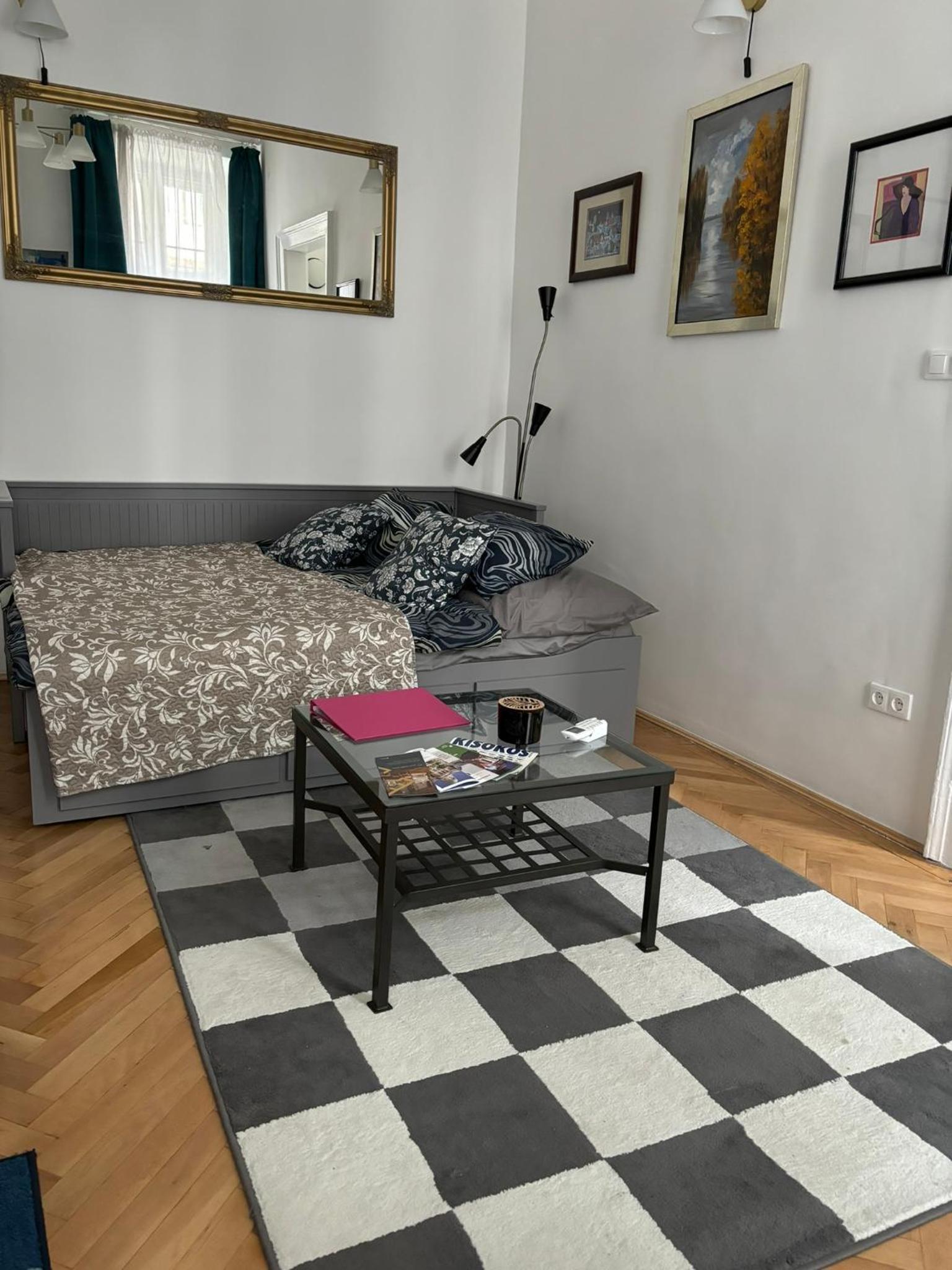K15 Cozy Apartment view 4