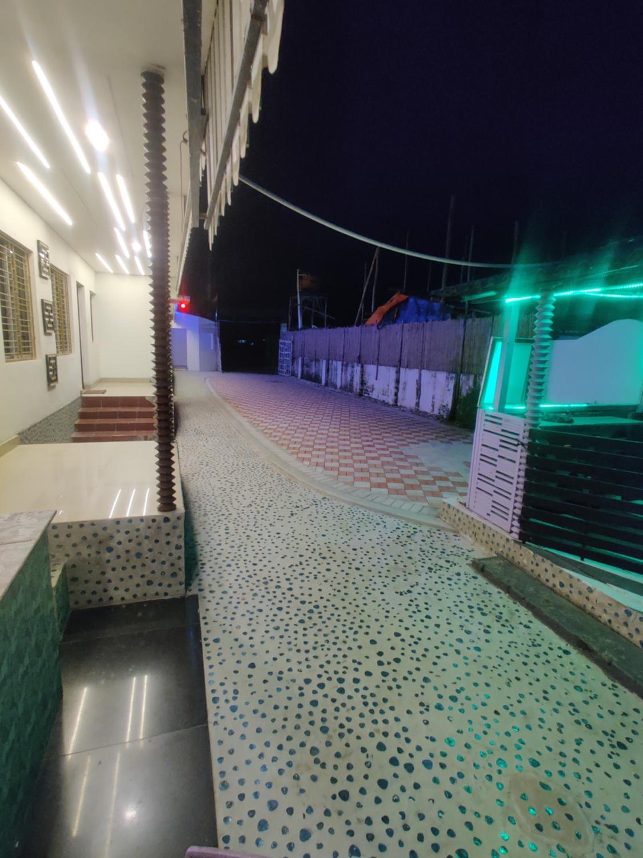 Rainbow Edge view 2