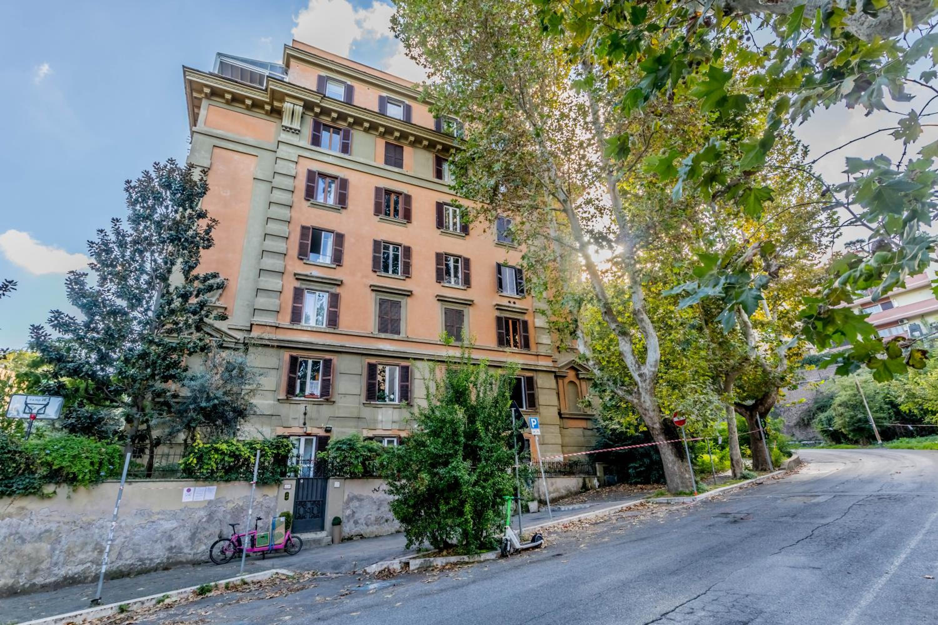 ''Heart of Trastevere'' Charming Loft
