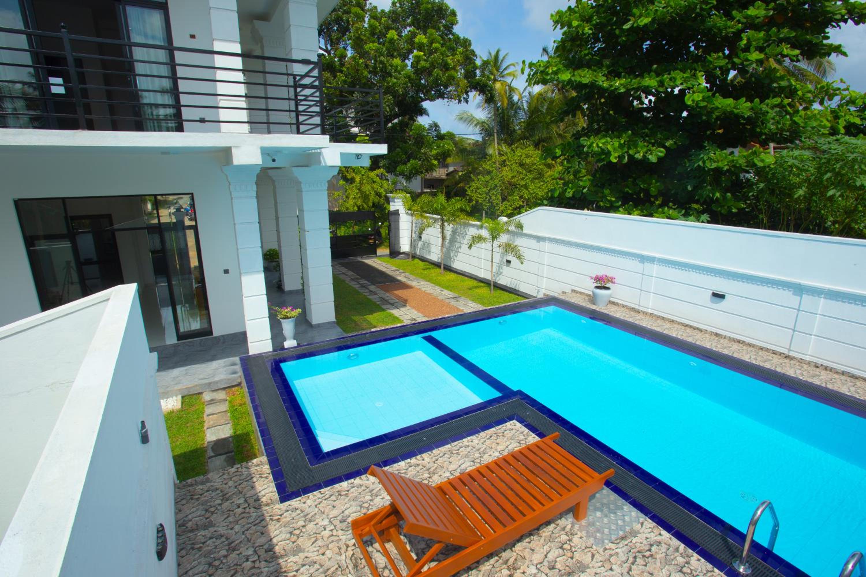 Golden Gate B&B, Aluthgama view 2