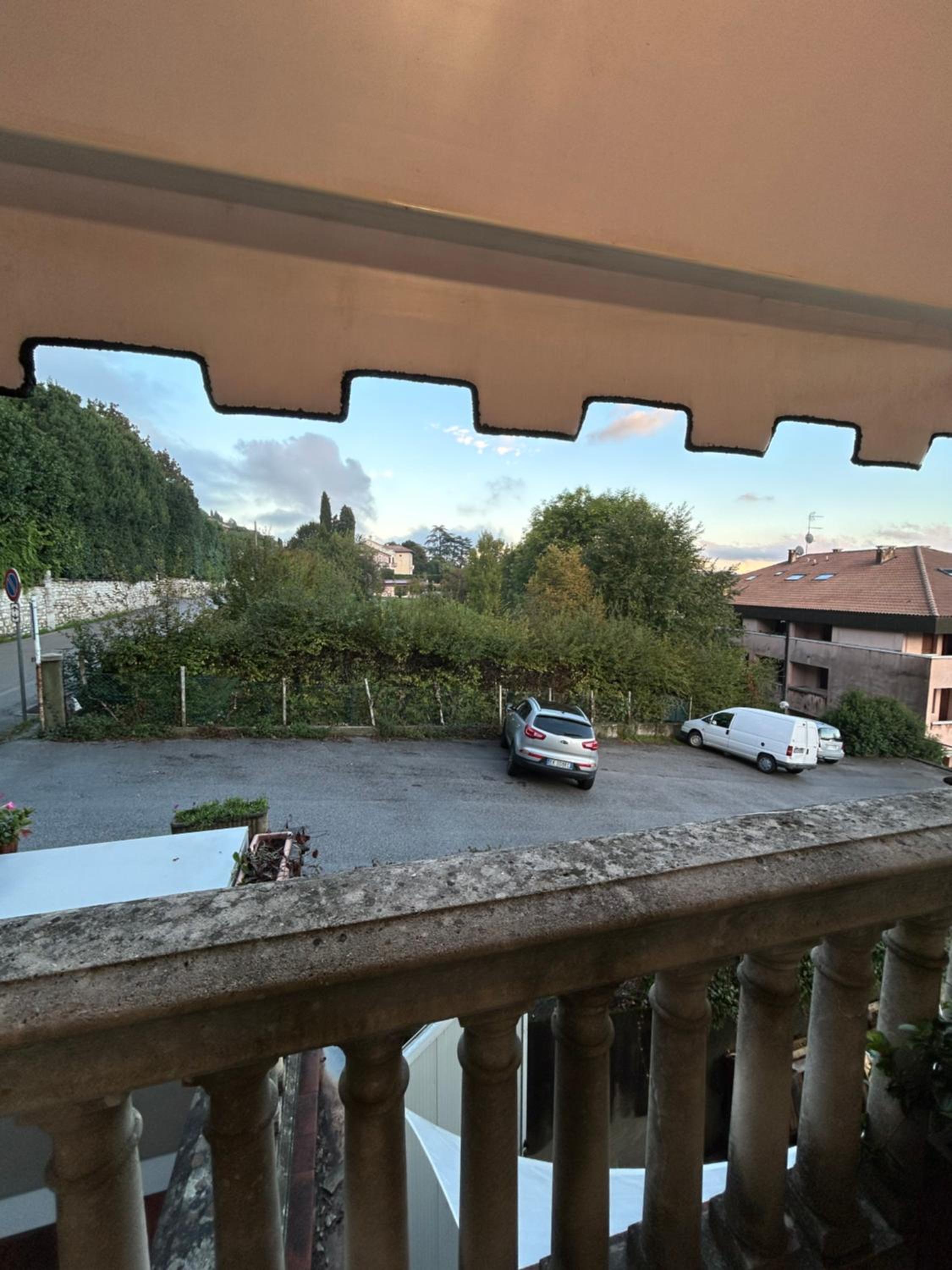 AMIA rooms & wine view 5