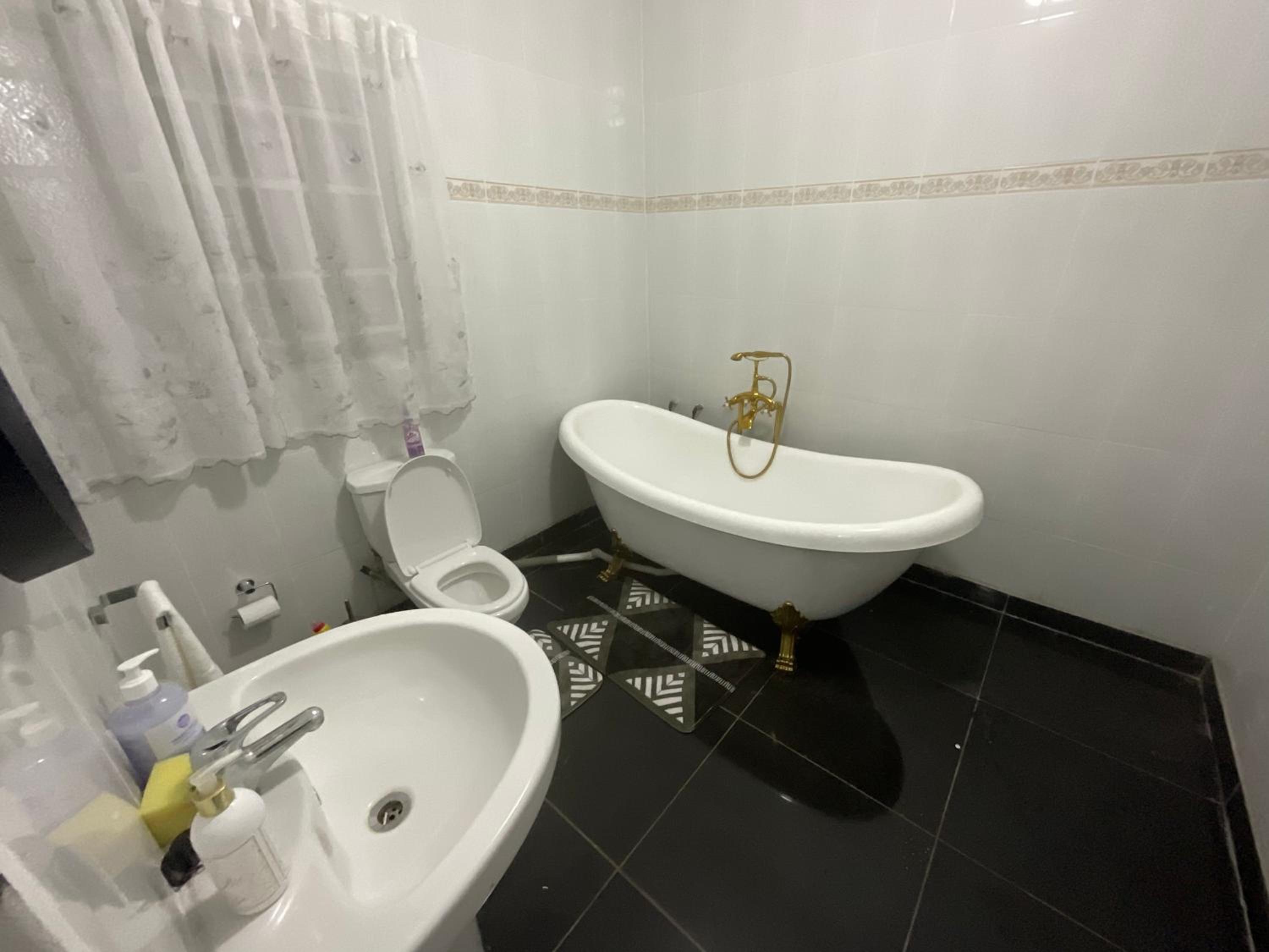 LaRonza Bed and Breakfast