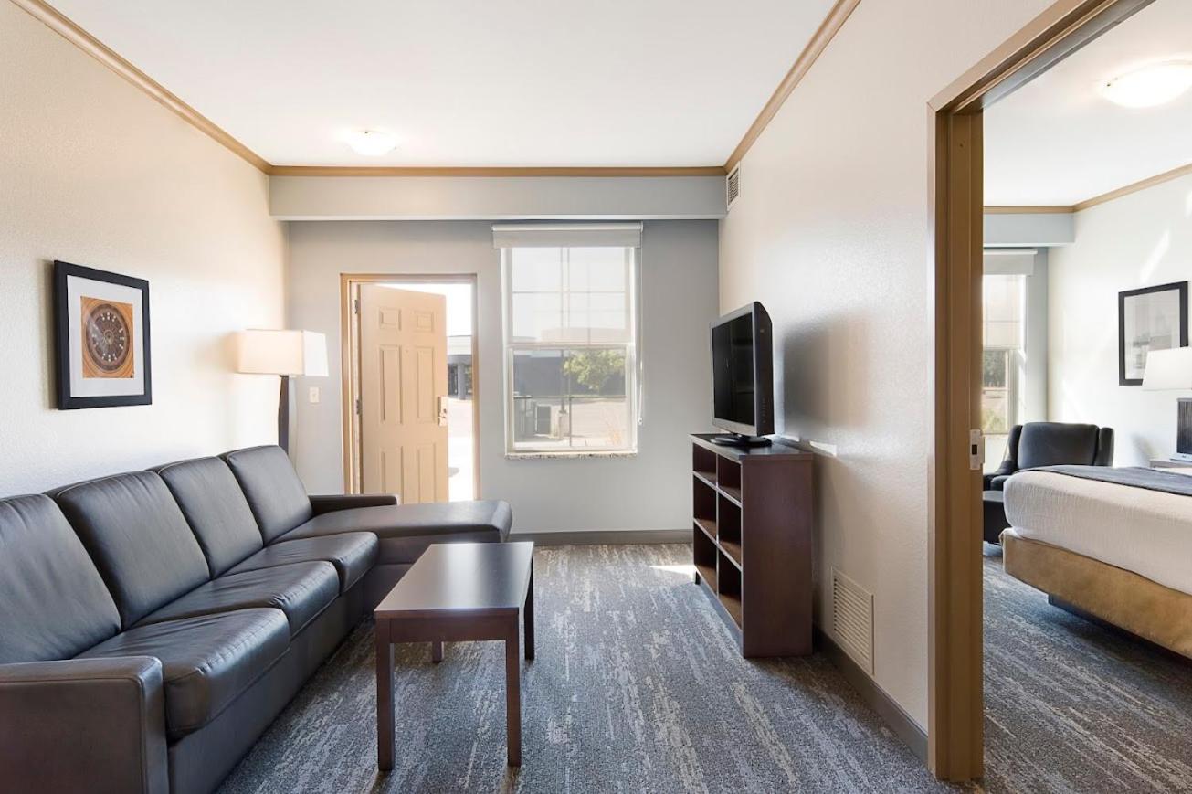 Pierre Vacations - ClubHouse Hotel and Suites - Property Image 10