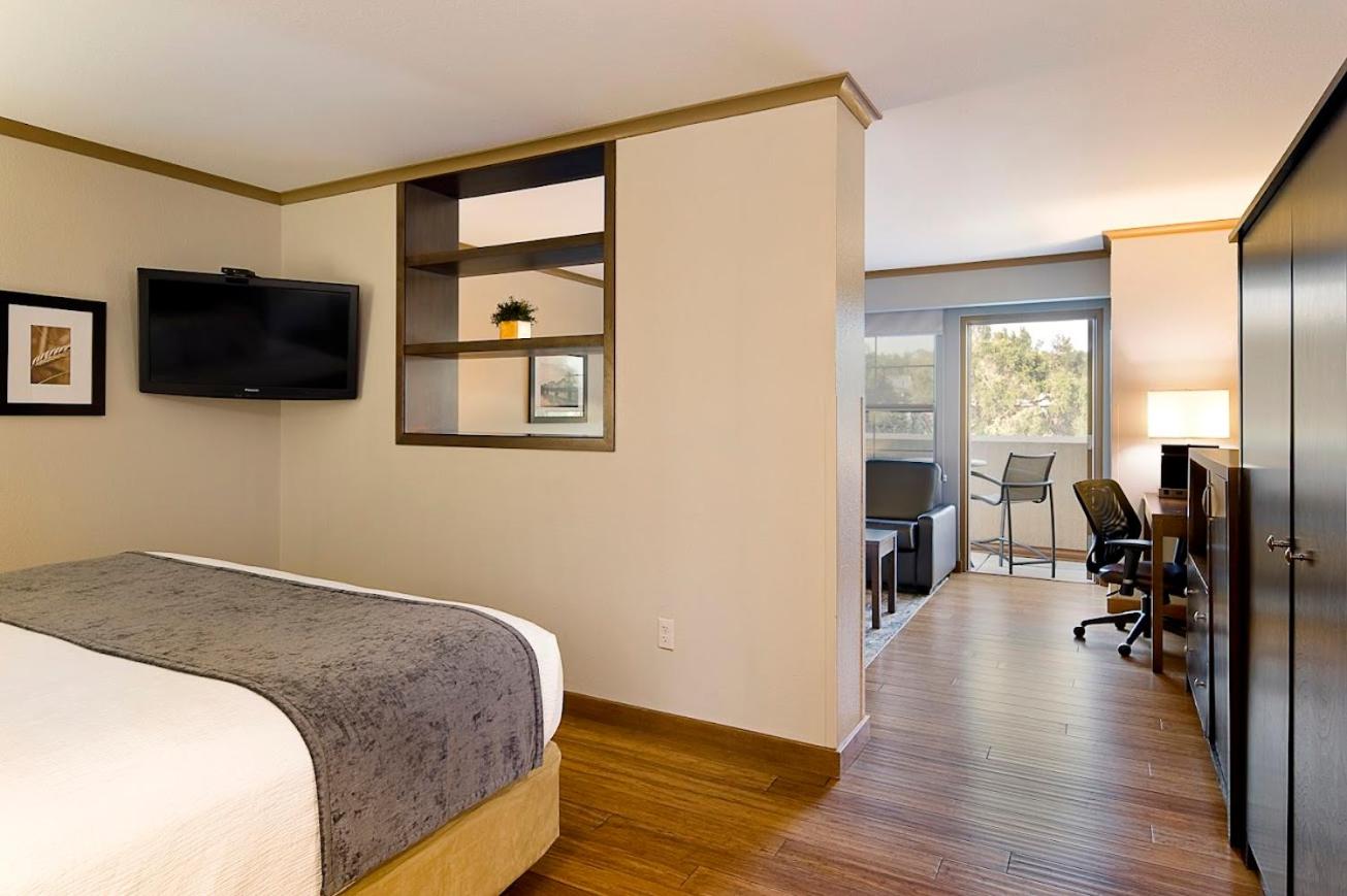 Pierre Vacations - ClubHouse Hotel and Suites - Property Image 4