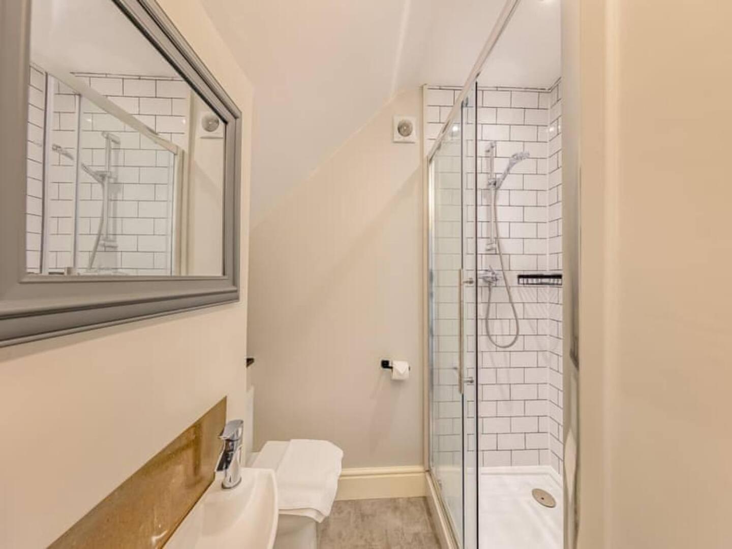 Pencartref- Luxurious Seaside Apartment Aberdovey