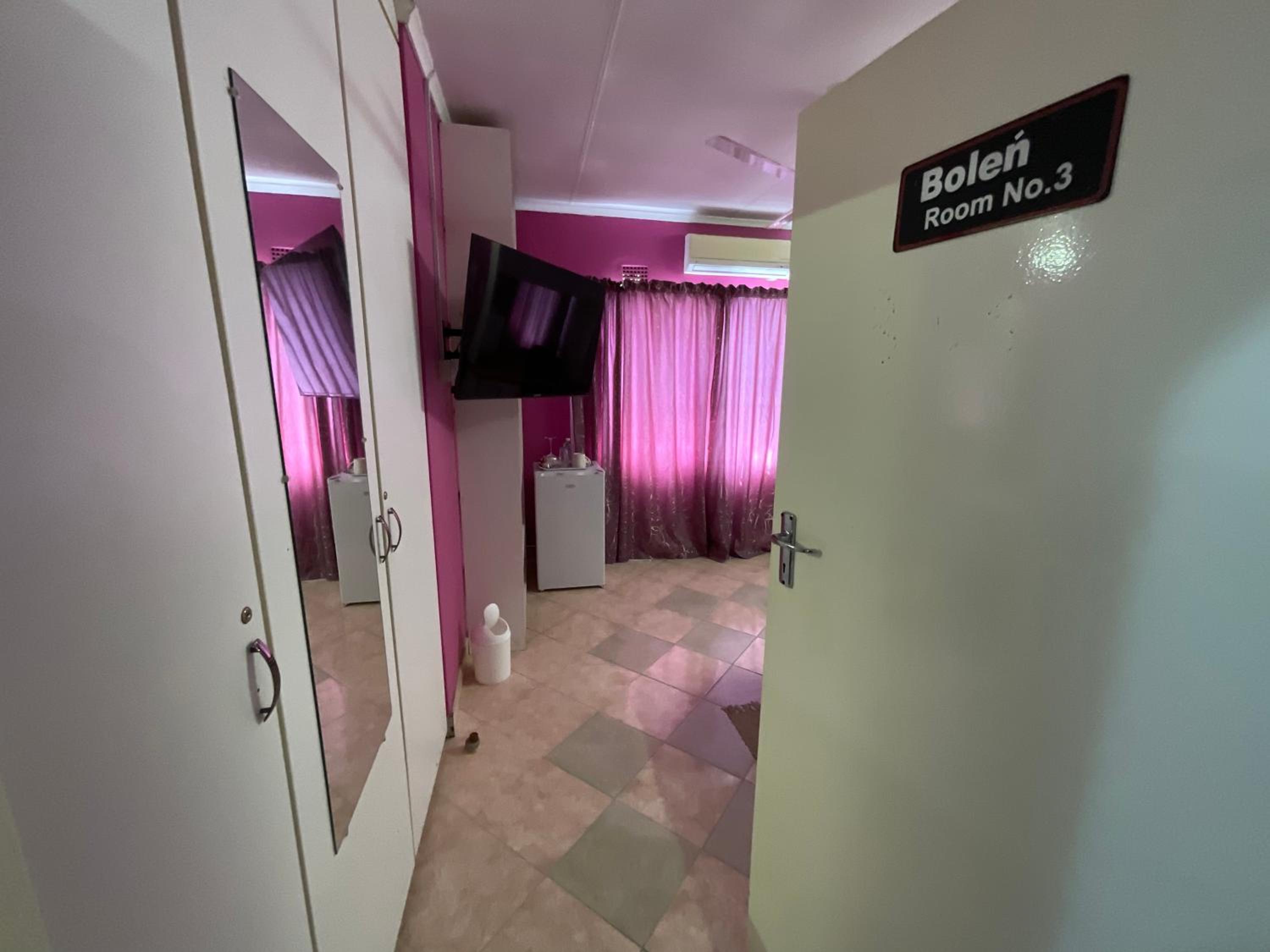 LaRonza Bed and Breakfast