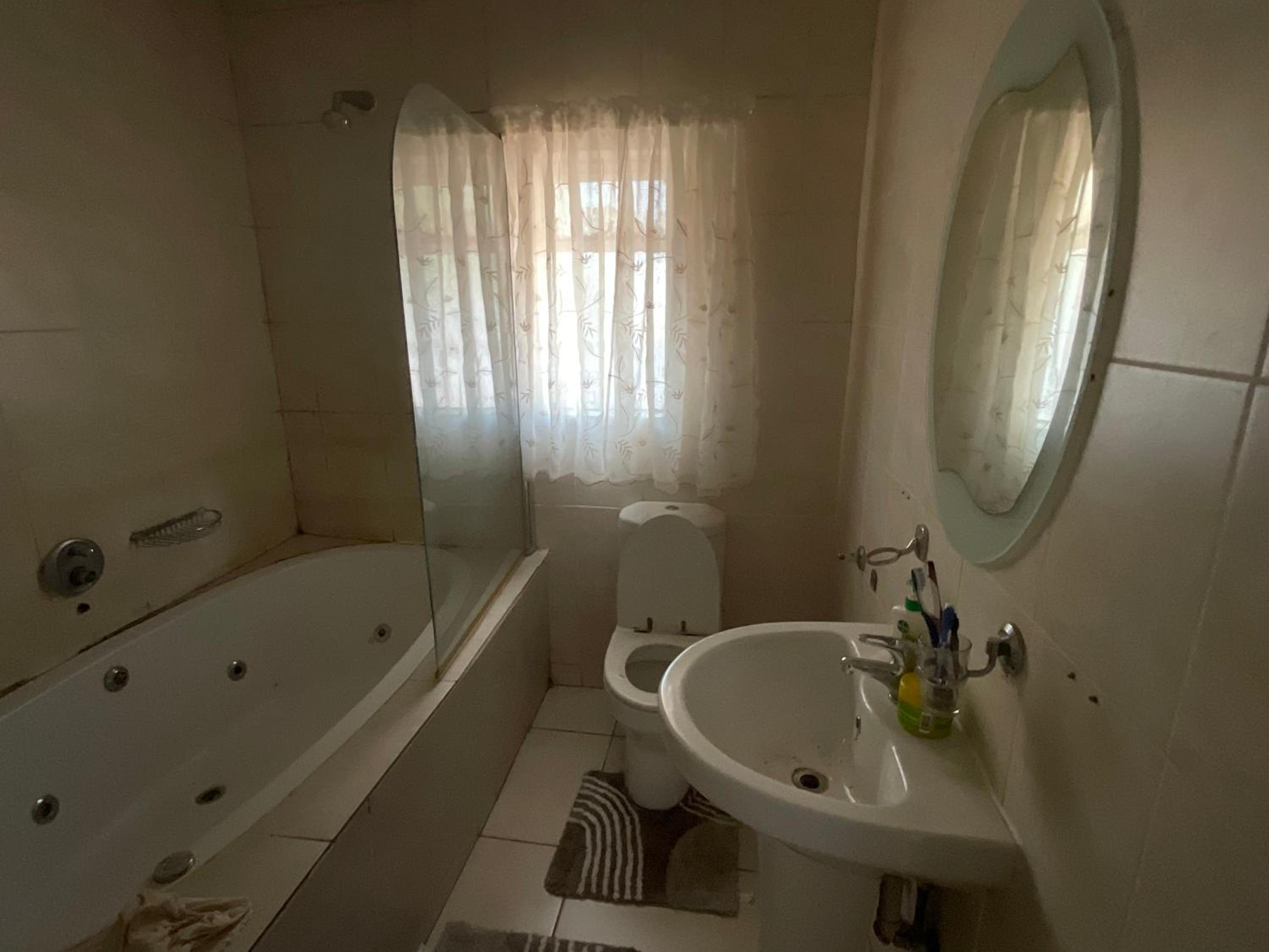 LaRonza Bed and Breakfast