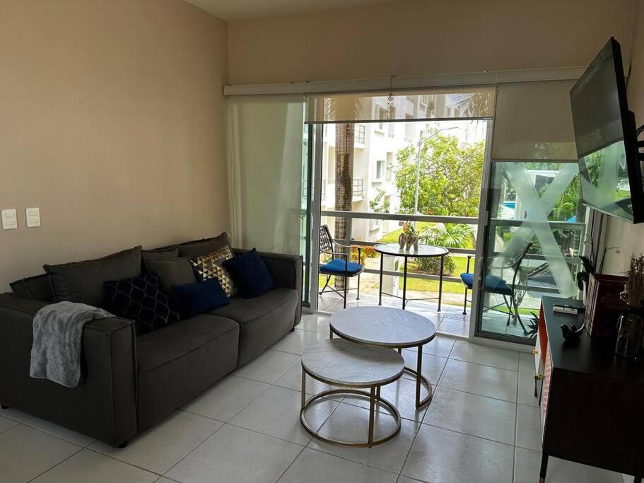 Hermoso departamento con alberca y seguridad