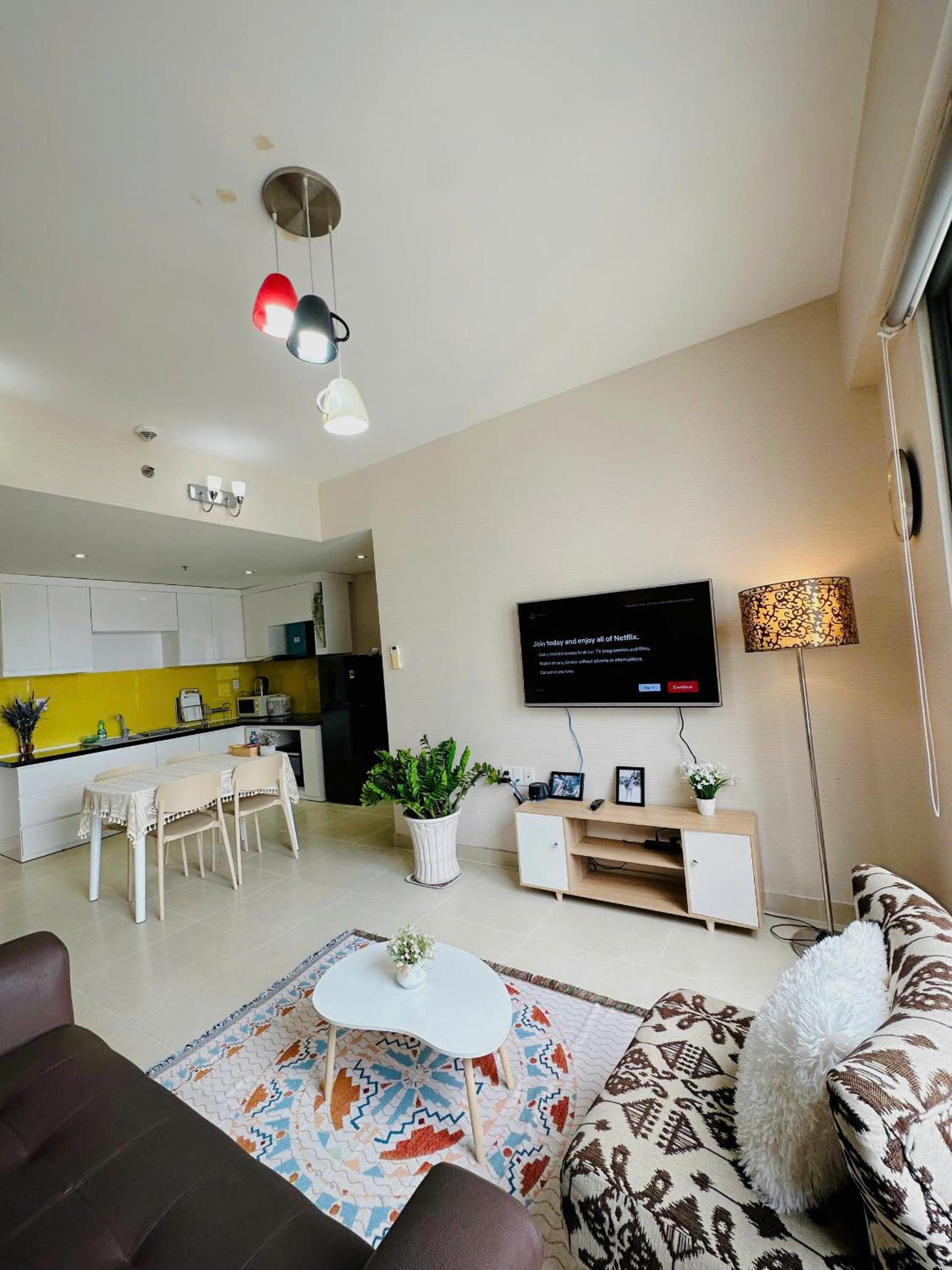 SHomes Homestay - Luxury apartment in Masteri Thao Dien Free Gym, Pool