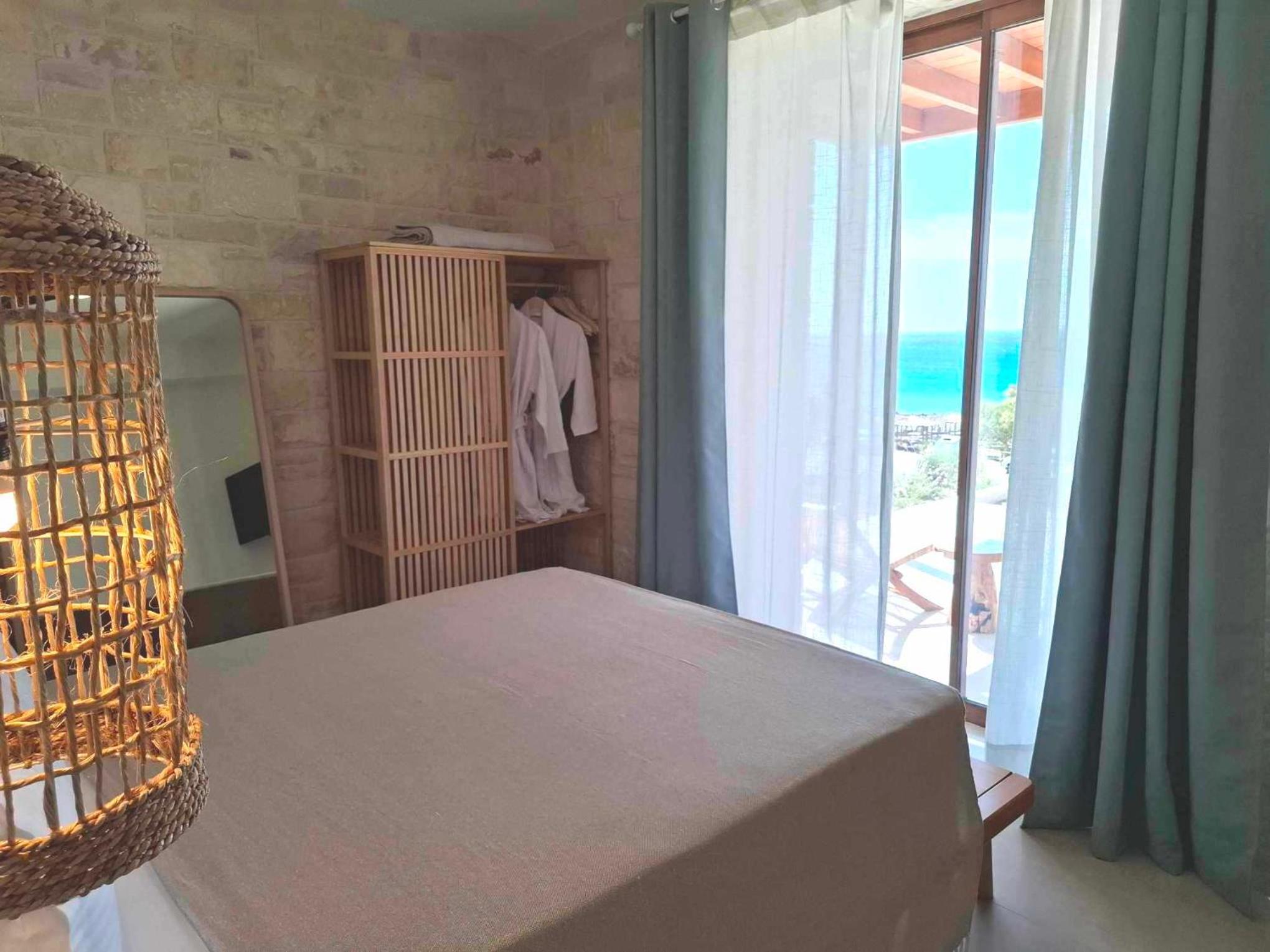 POEMO VILLAS