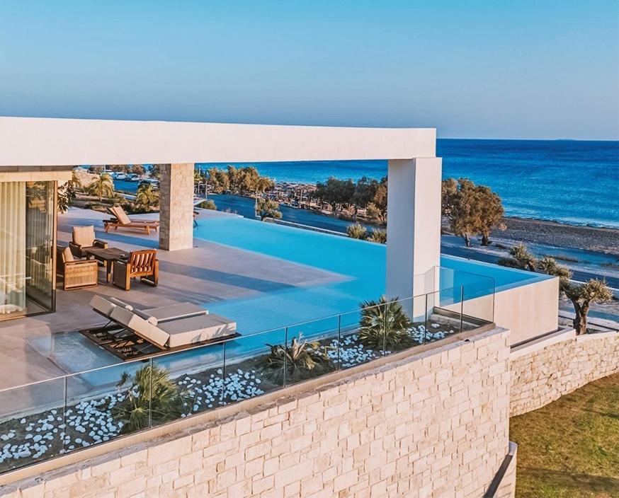 POEMO VILLAS